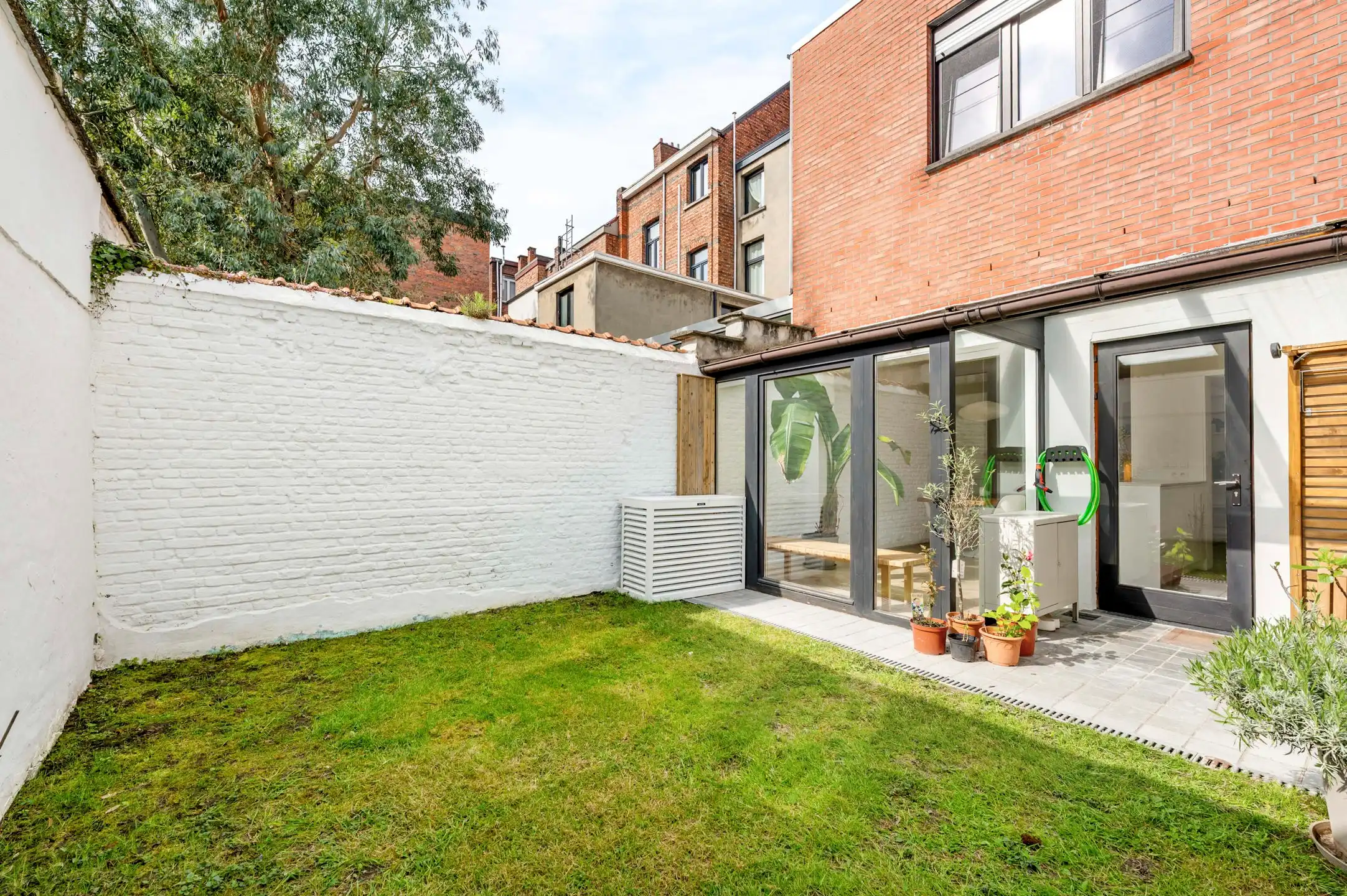 Instapklaar gelijkvloers met tuin op topligging foto 7