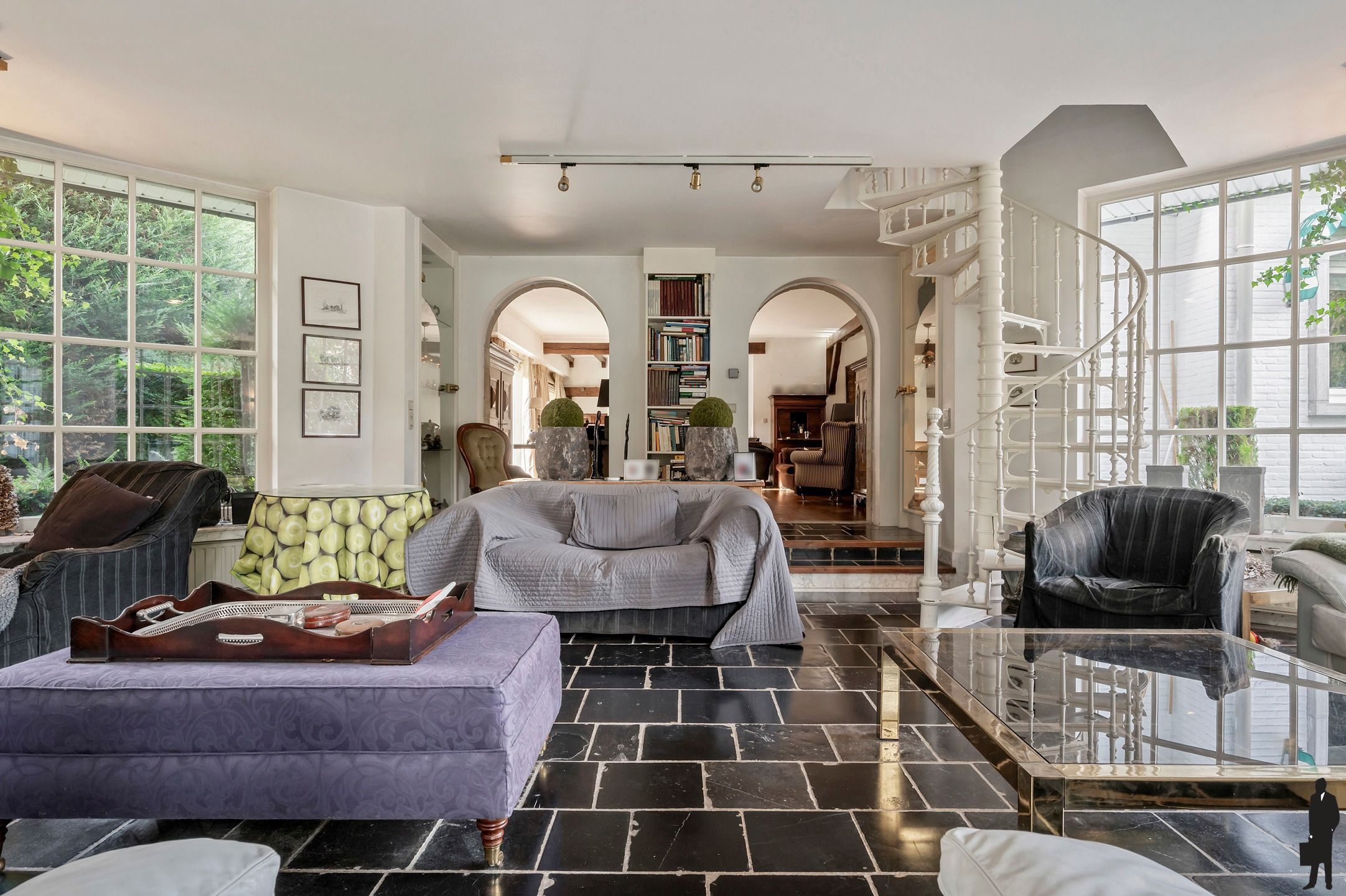 Goed onderhouden in het centrum gelegen karaktervilla op een perceel van ca. 1.938 m²! foto 11