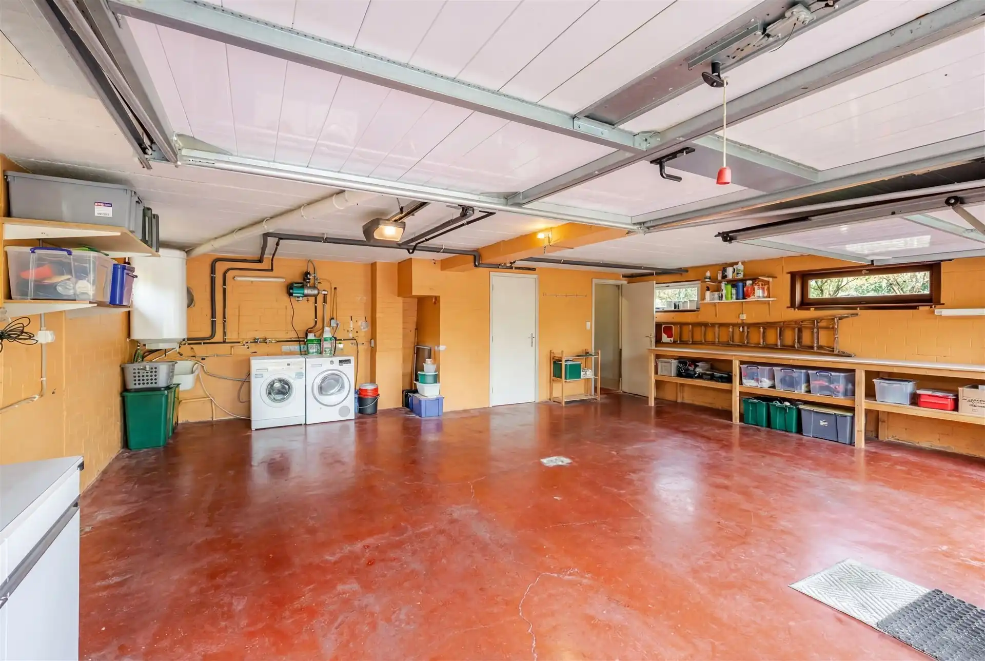 Bungalow met 4 slks, tuin en dubbele garage foto 18