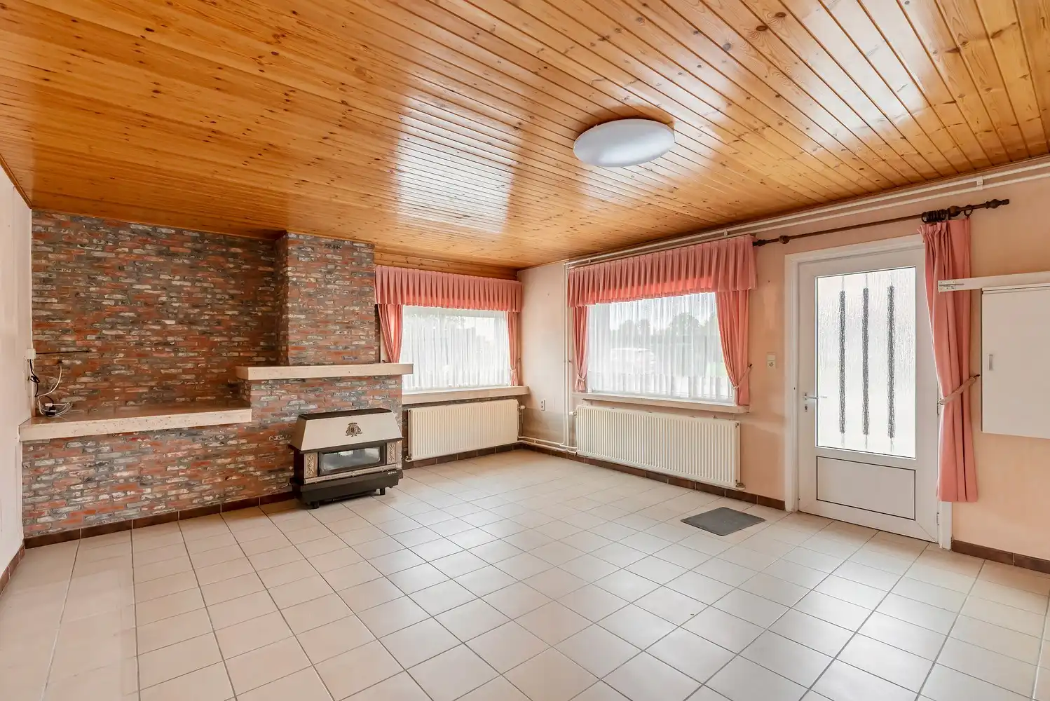 Ruime halfopen bebouwing foto 8