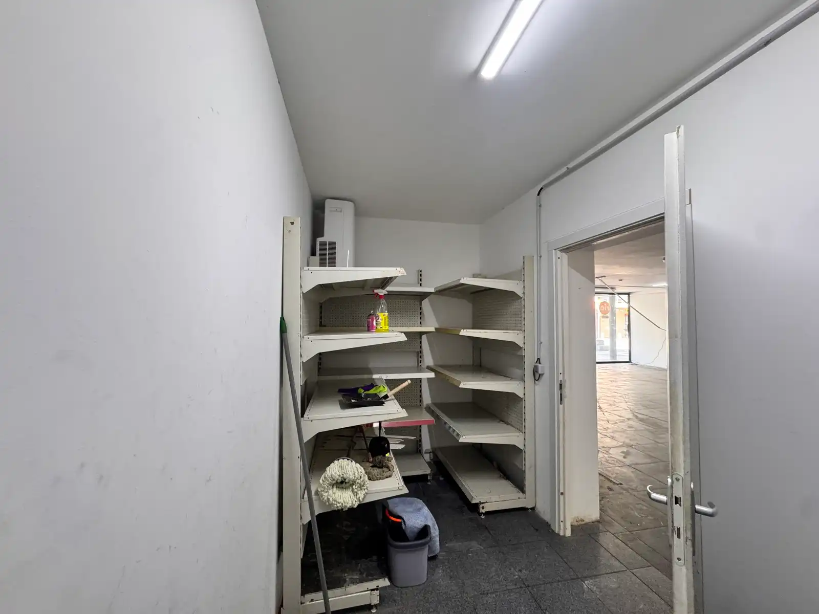 Commercieel handelspand van ca. 150 m² foto 5