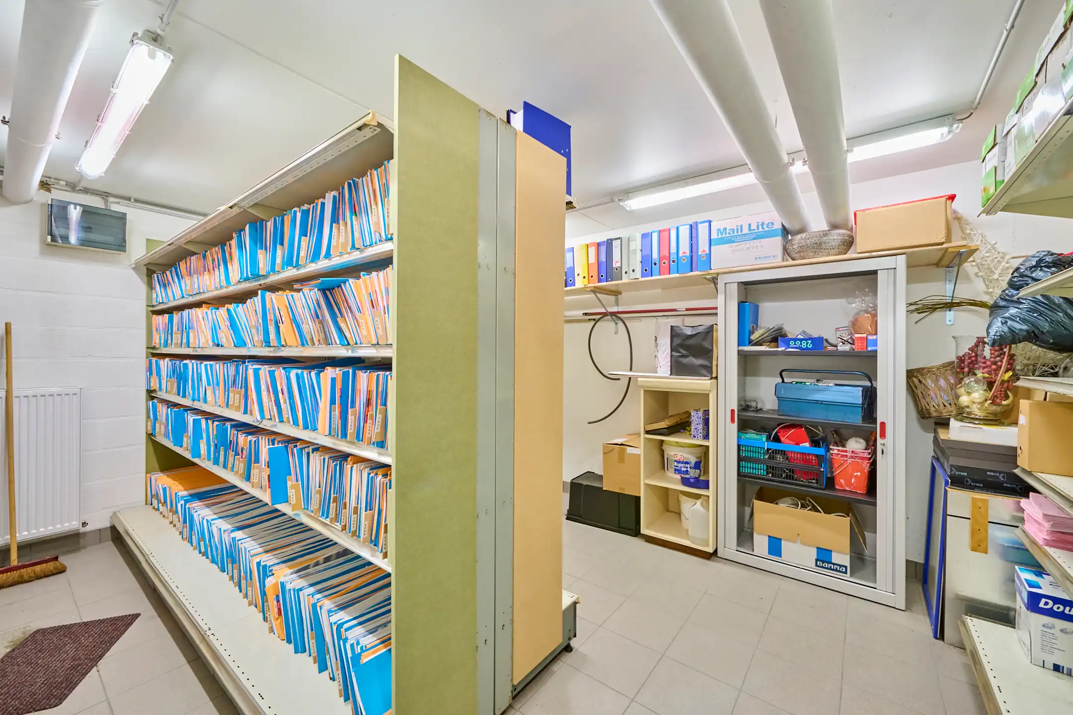 Te huur: Kantoor/handelsruimte (184 m²) in hartje Meeuwen foto 12