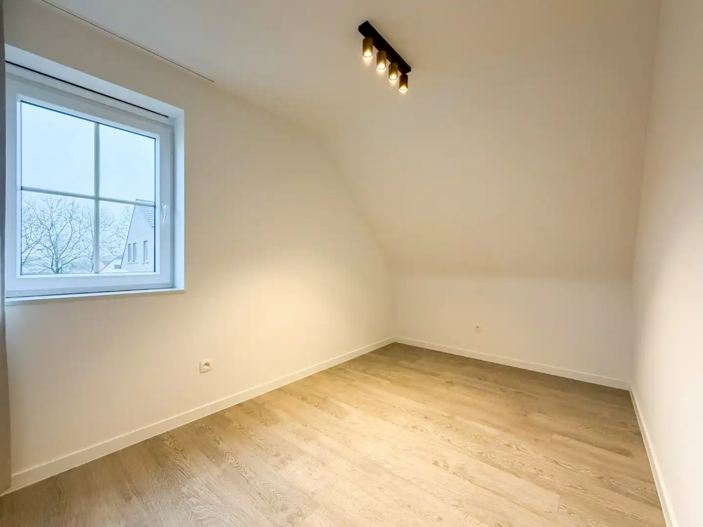 Prachtige instapklare nieuwbouwwoning, energiezuinig, Torhout. foto 15