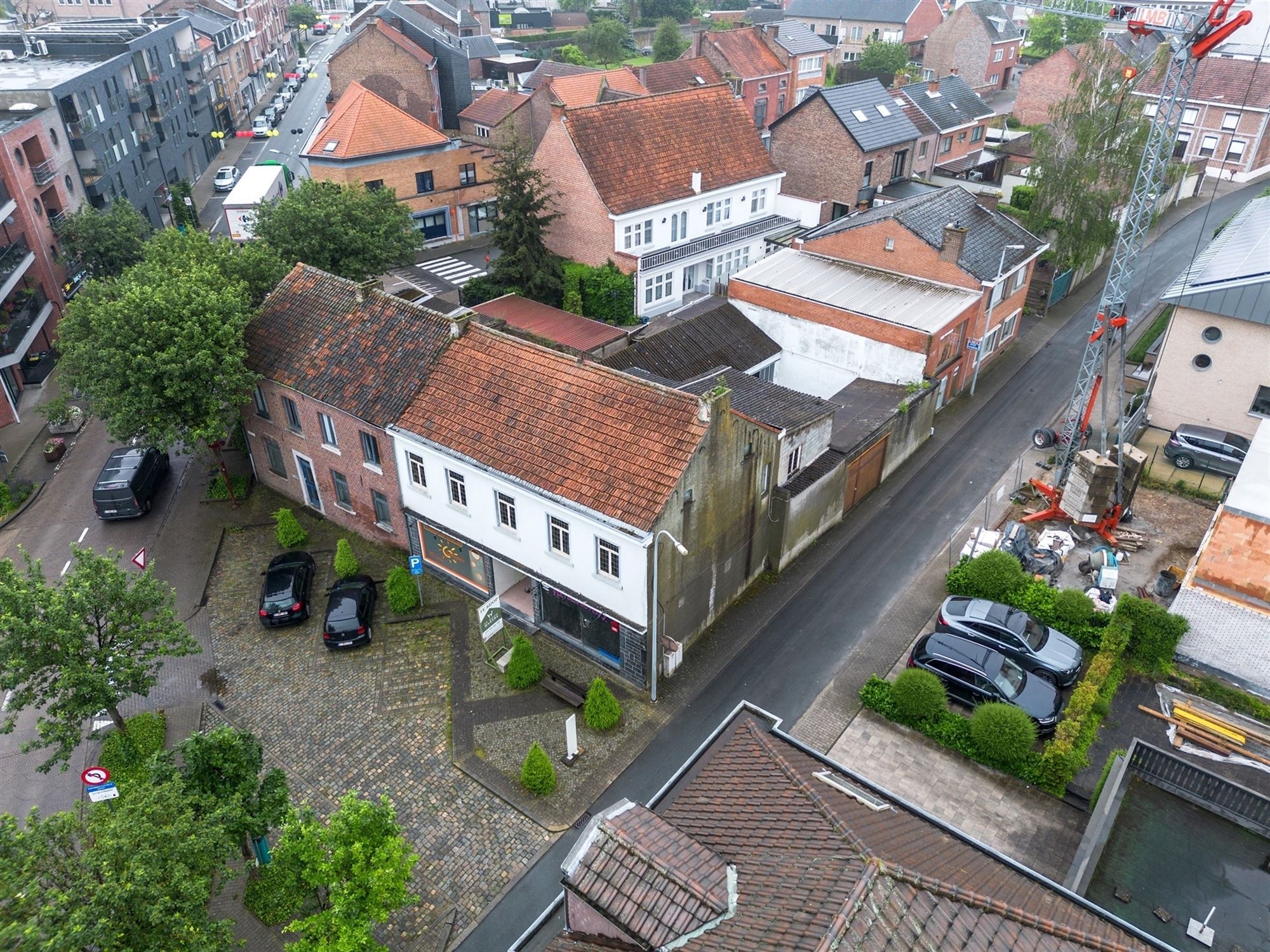 2 PANDEN MET VEEL MOGELIJKHEDEN IN HET CENTRUM VAN LANDEN  foto 5