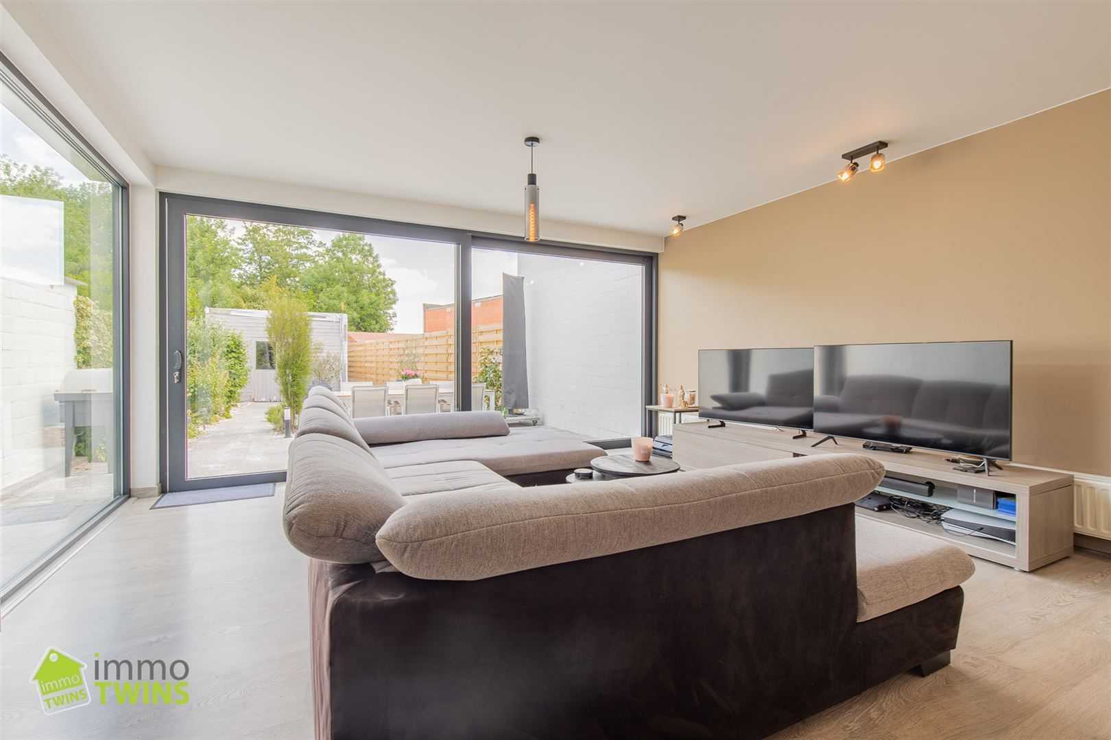 instapklare woning met oprit & tuin te Hamme foto 5
