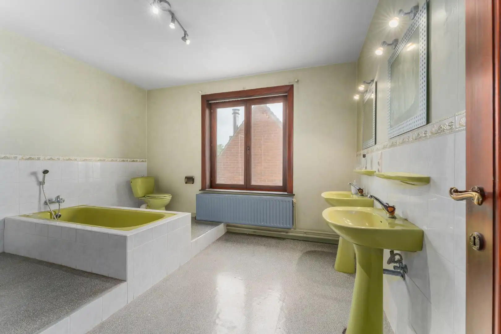 Karaktervolle woning met zicht op de velden foto 18