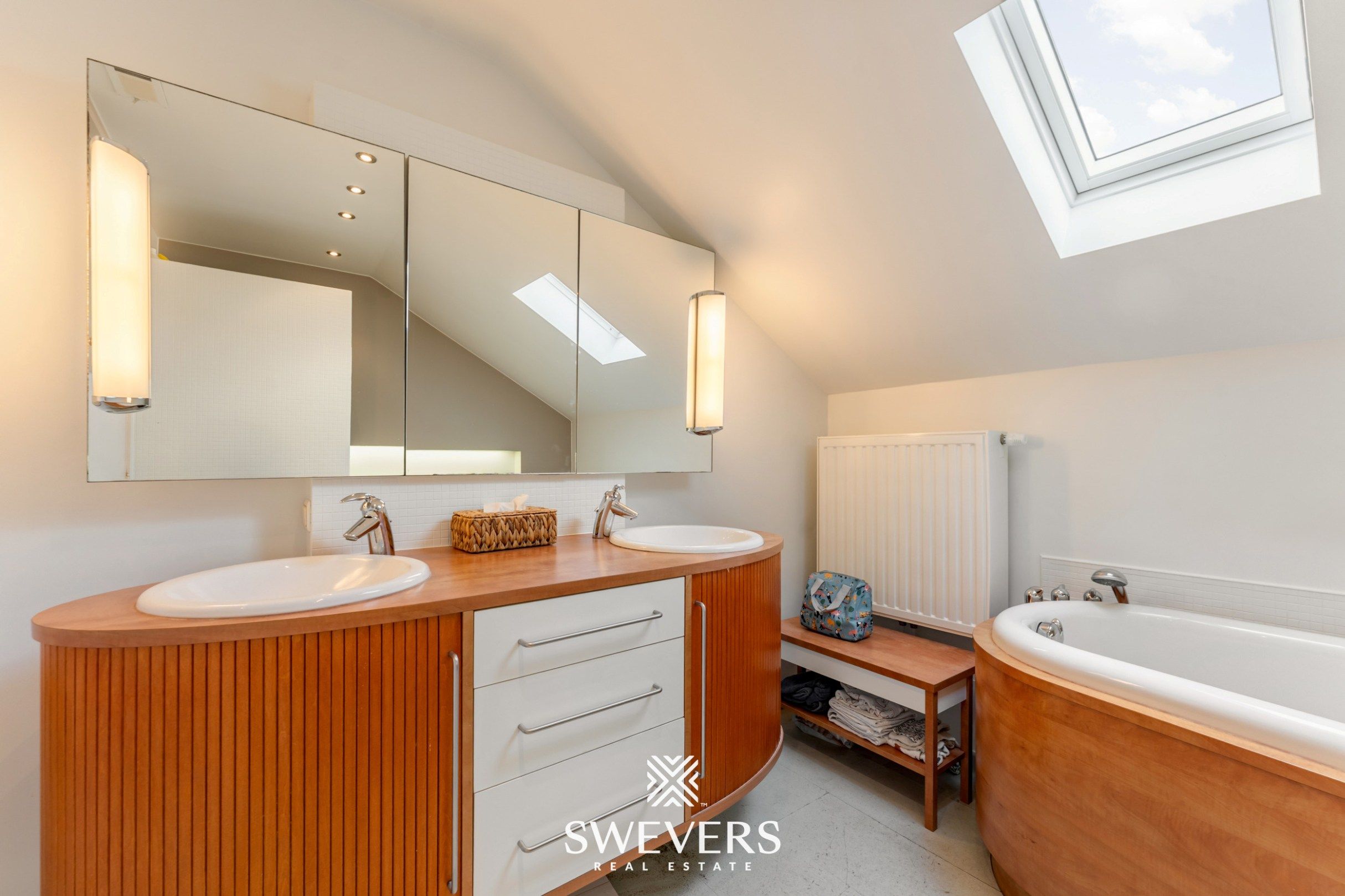 Knusse, hedendaagse gezinswoning met warme indeling en grote, zonnige tuin foto 26