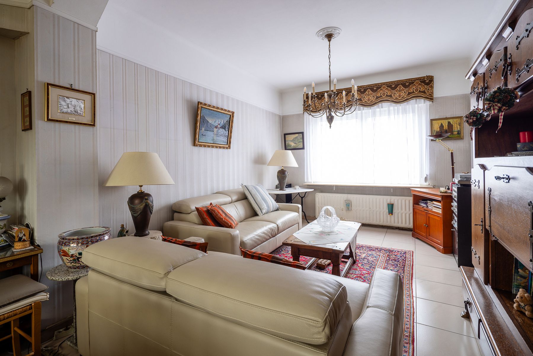 Gezinswoning met tuin, terras en garage foto 7