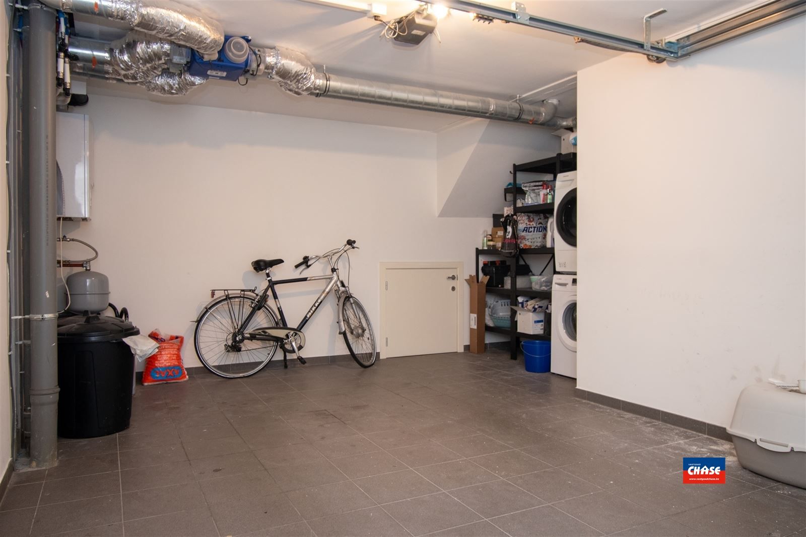 Recente woning met 3 slaapkamers, garage en tuin foto 20