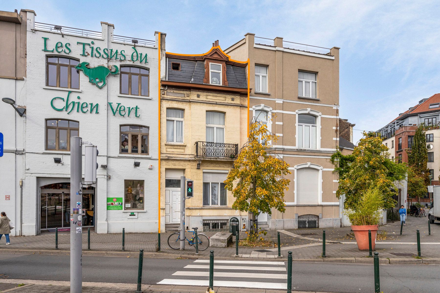 Charmante gezinswoning met 4 slaapkamers aan het kanaal foto 2