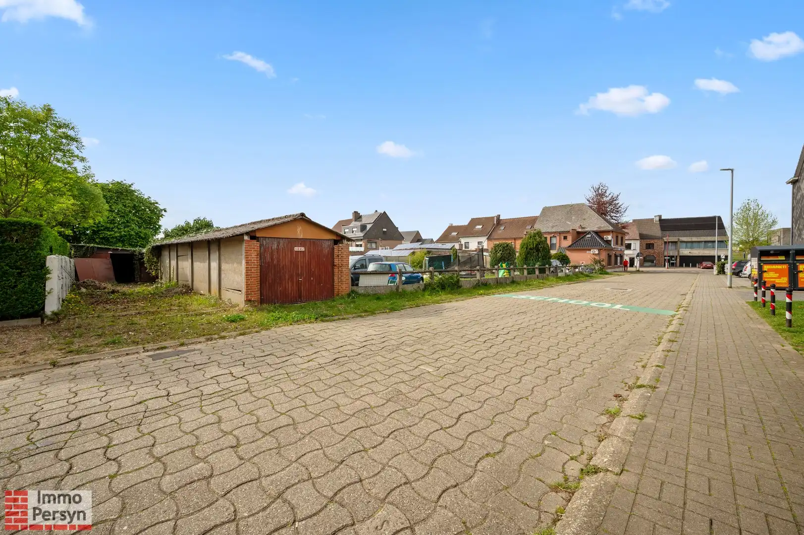 Te renoveren woning met zuidtuin en achteringang met garages foto 24