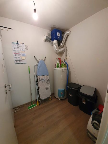 Bemeubeld 2 slpk-appartement (+-100m²) in hartje Geel met autostaanplaats en kelderberging foto 13