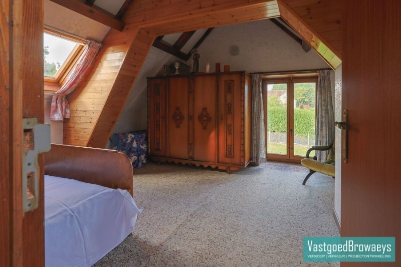 Uniek gelegen landhuis te koop omringd door een oase van groen foto 12