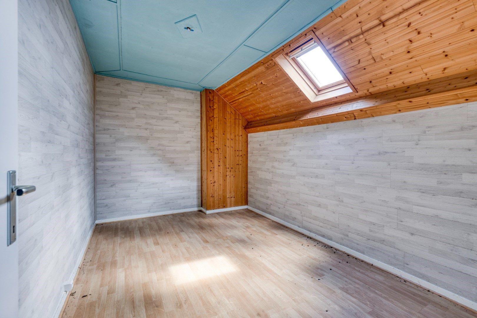 Bouwgrond van 674m² met af te  breken woning in een doodlopende straat te Ginderbuiten ! foto 22
