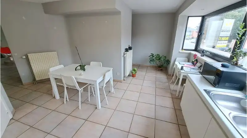 Ruime Duplex met Terras en Tuin te huur in Sint-Andries Brugge foto 4