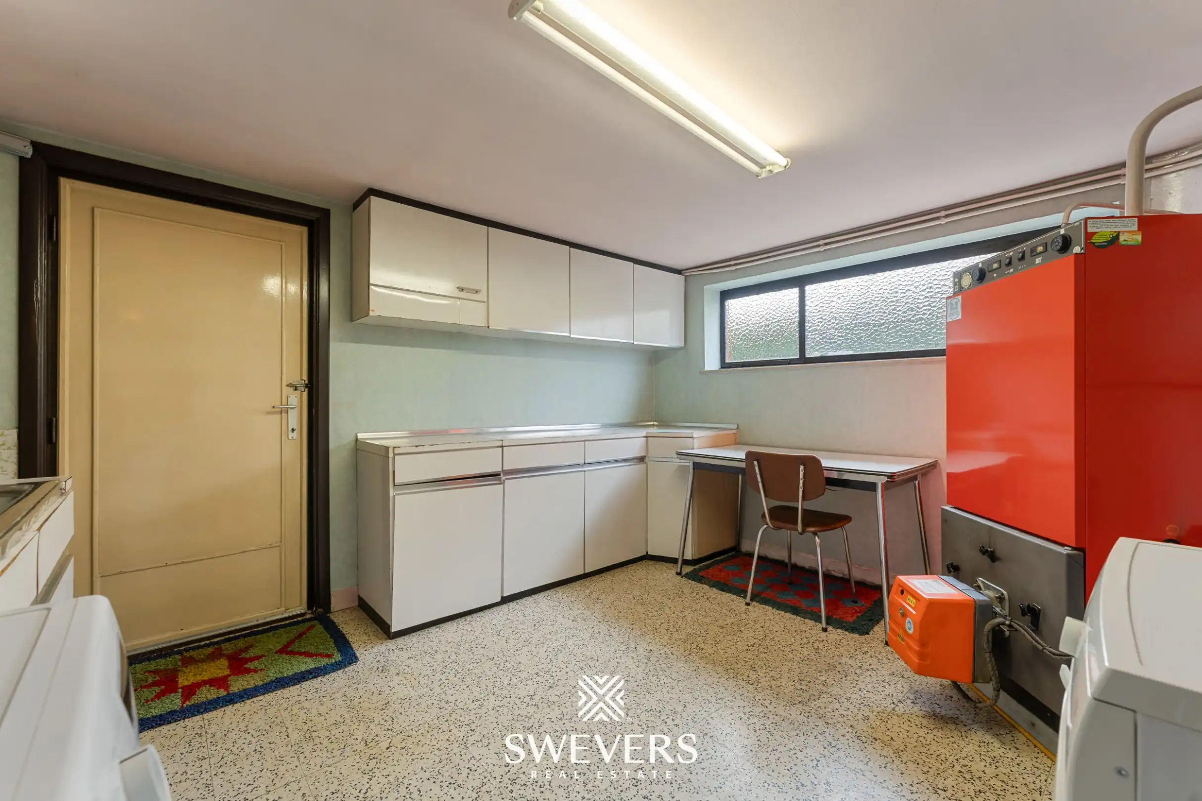 Charmante renovatiewoning met stevige structuur en veel potentieel in Koersel foto 23