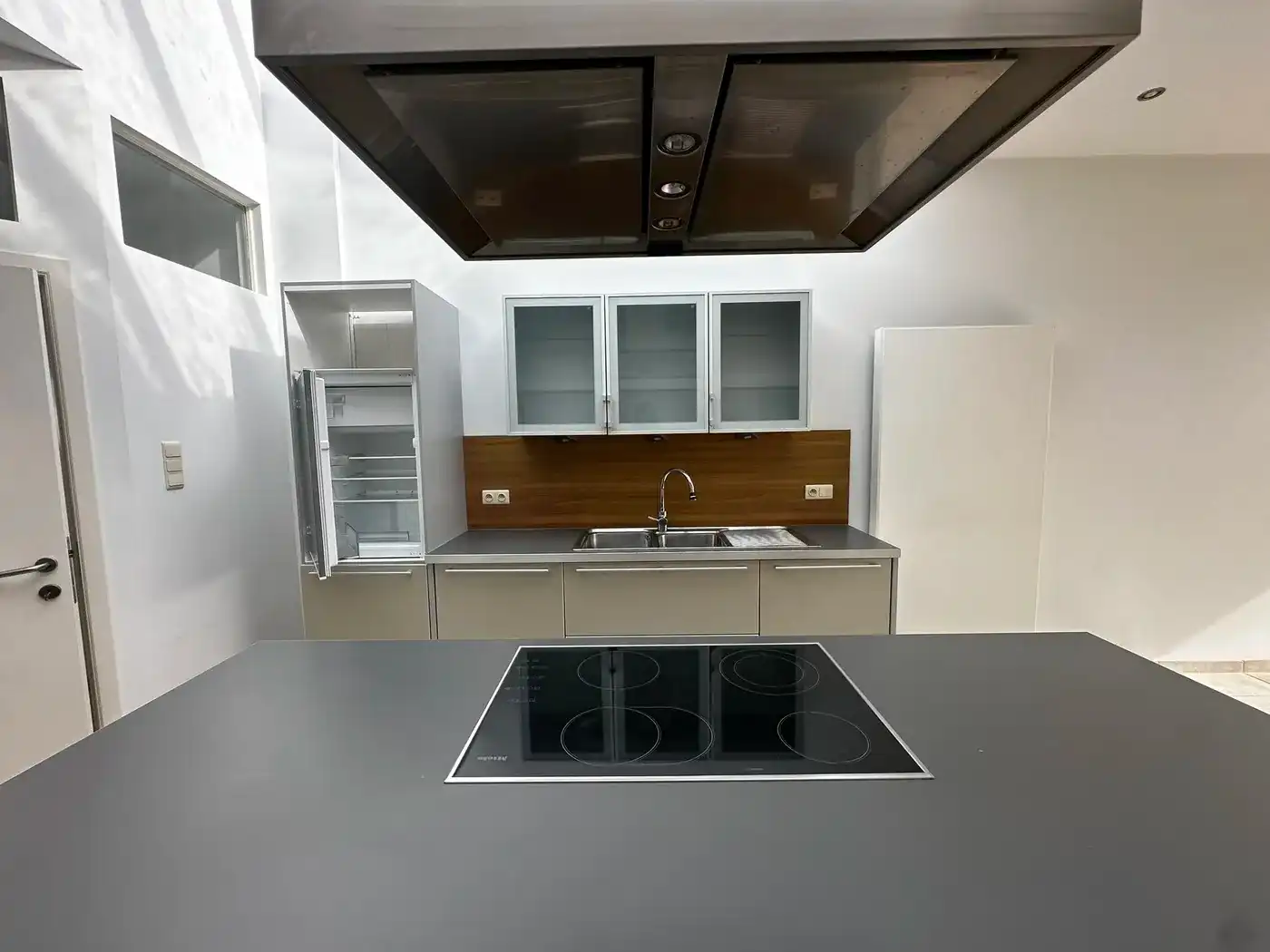 Lichtrijk appartement met 1 slaapkamer + autostaanplaats  foto 5