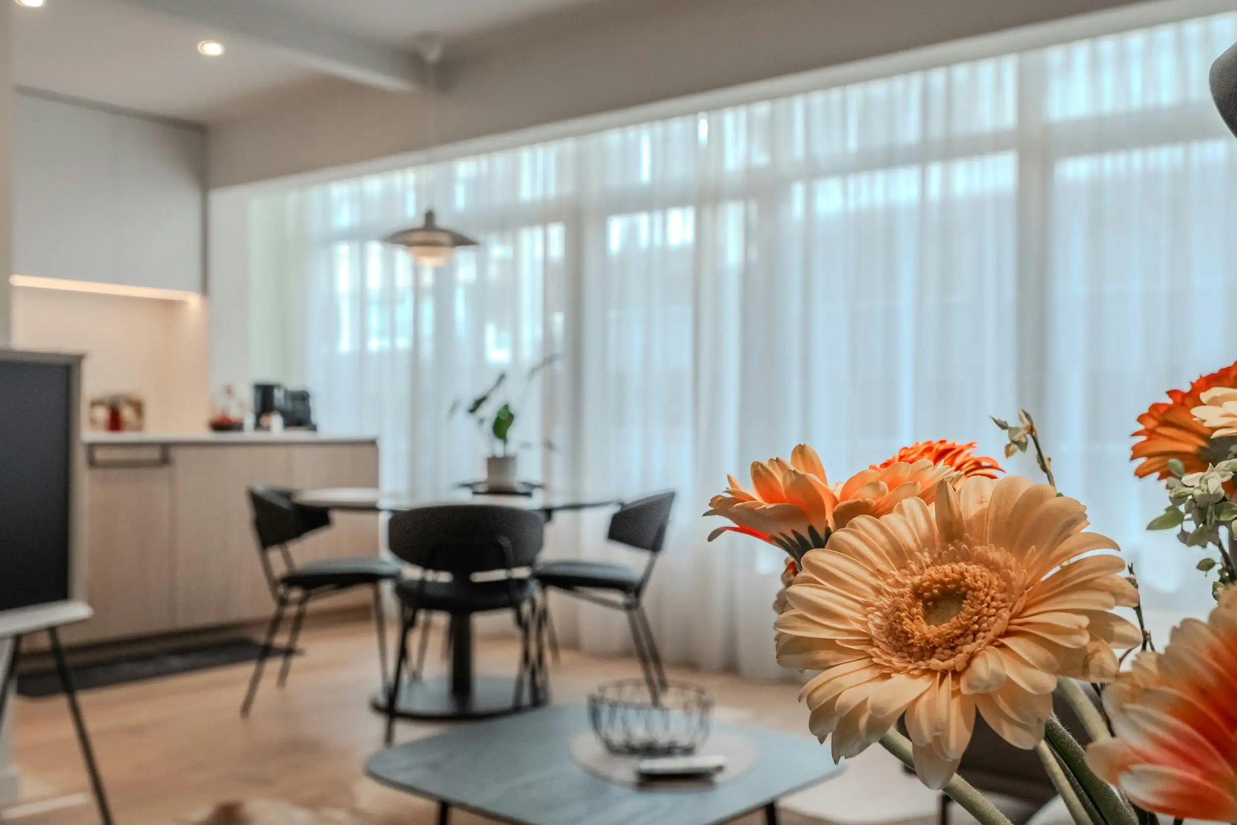 Fantastisch gerenoveerde studio met slaaphoek te Oostende foto 9