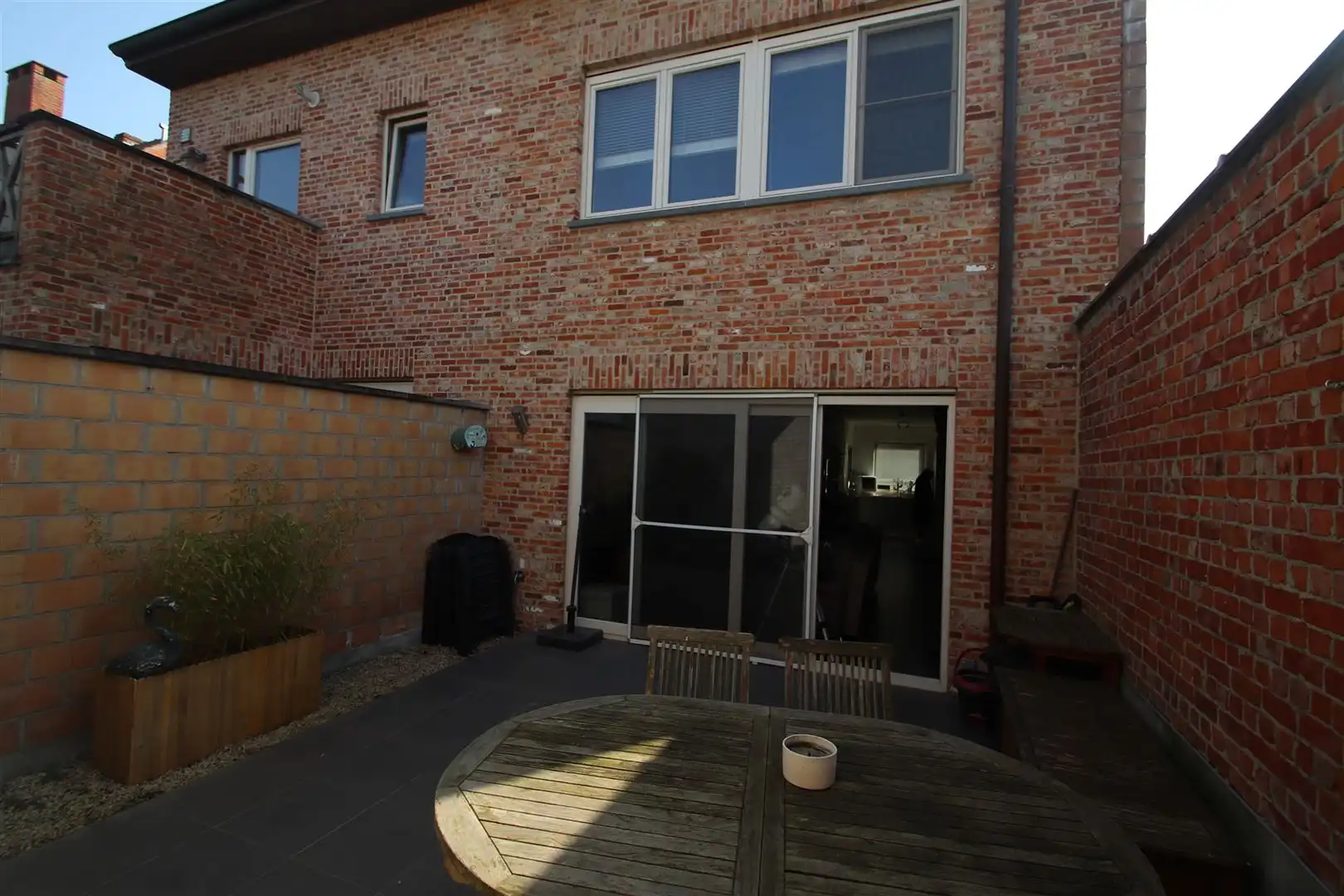 Studio met ruim terras gelegen op 250 meter van het Station foto 10