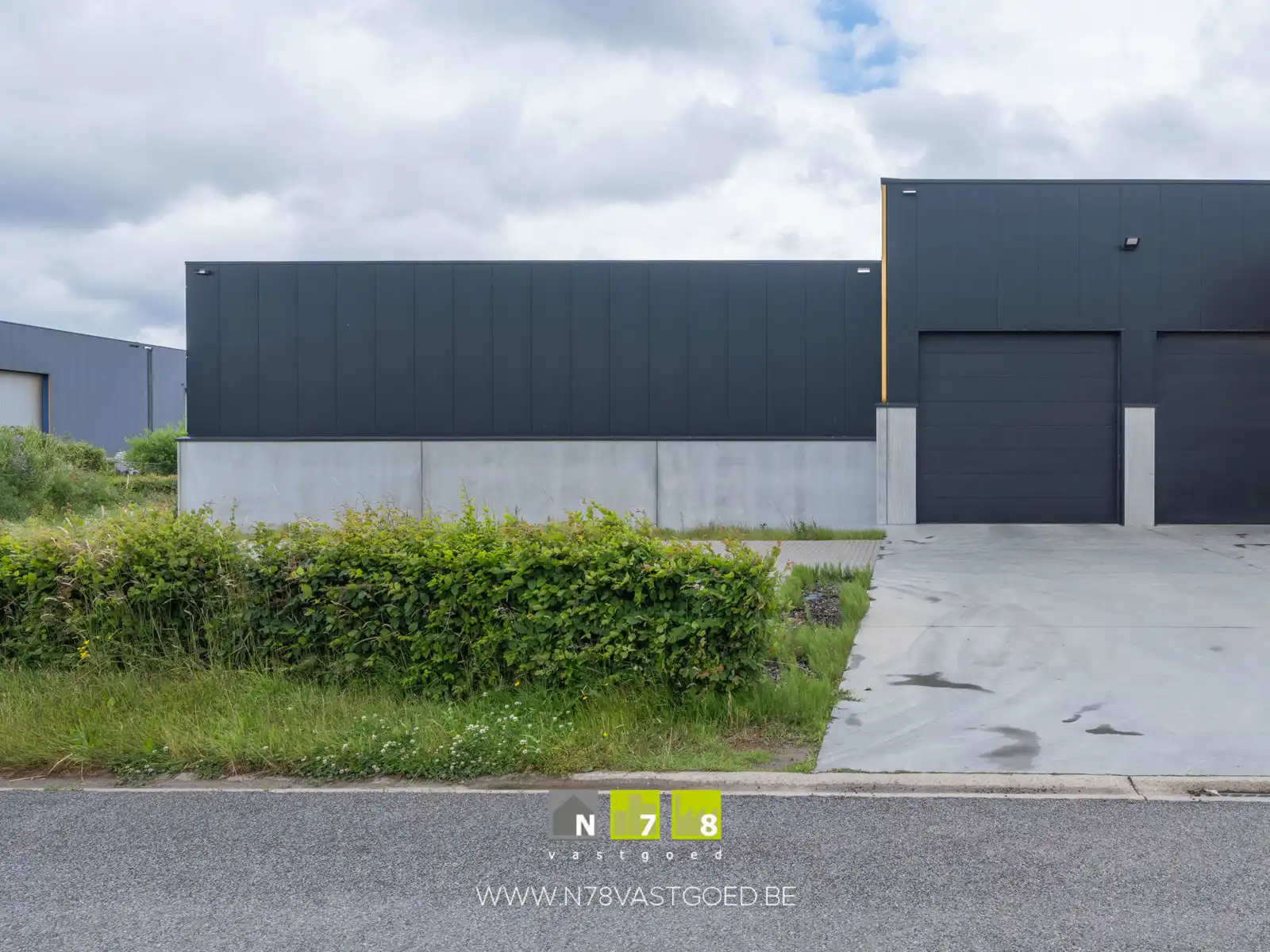 Bedrijfsvastgoed te koop foto {{pictureIndex}}