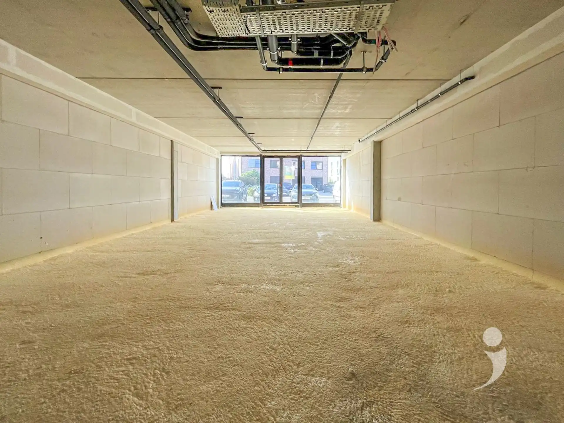 Commerciële ruimte te koop in nieuwbouwcomplex! foto 4
