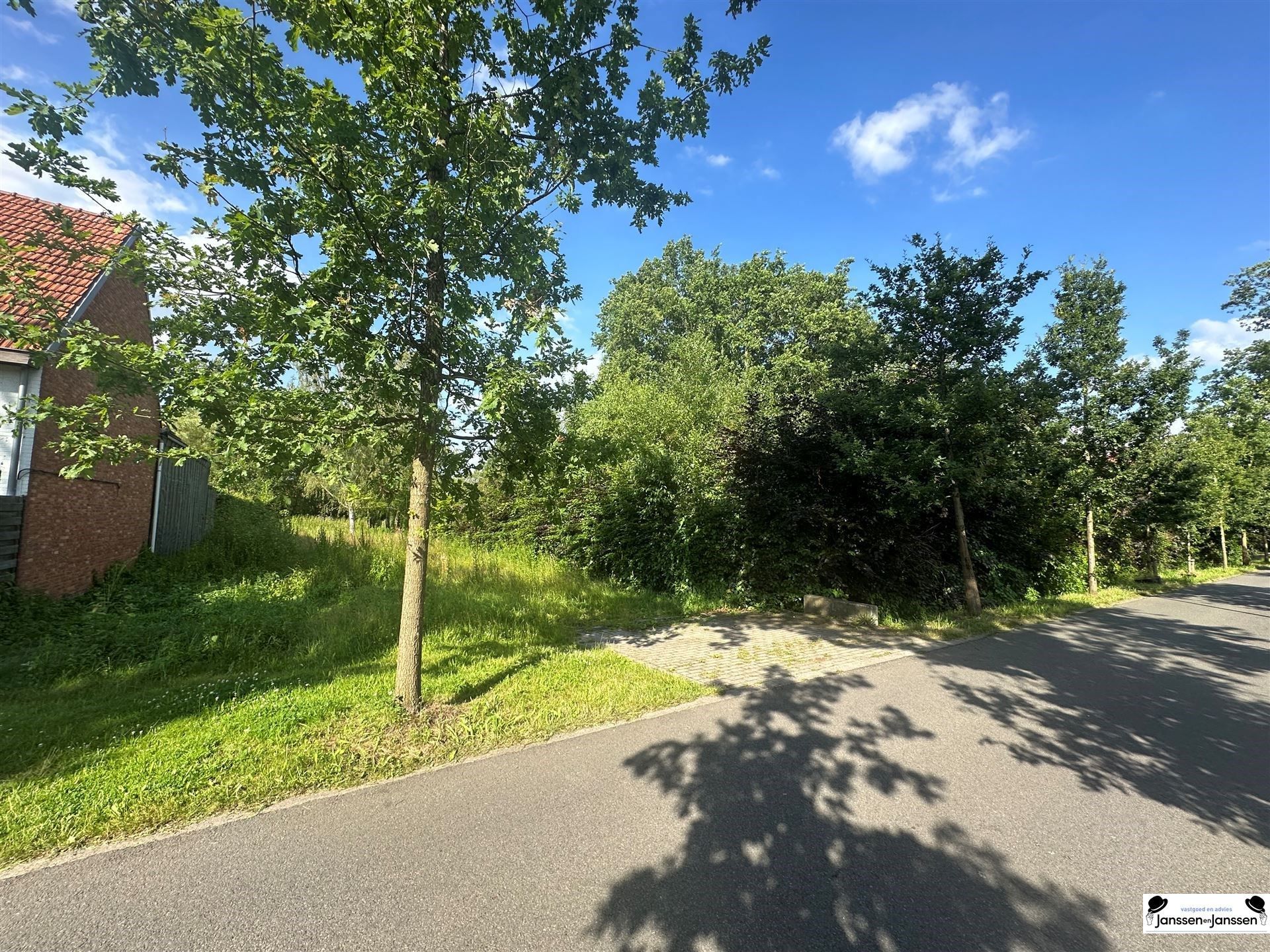 Bouwgrond gelegen nabij het centrum van Gooreind foto 7