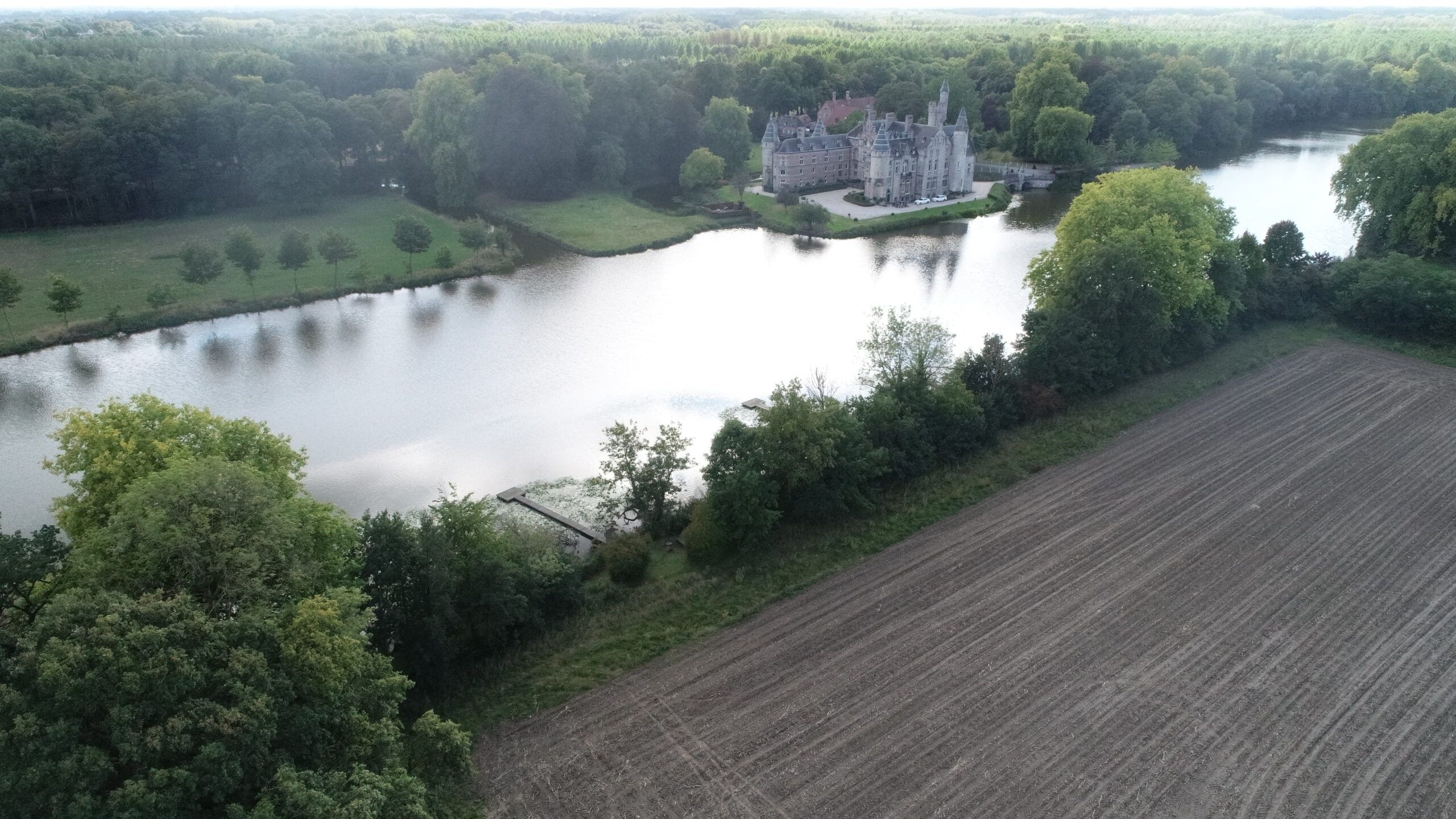 Landelijk gelegen, volledig gerenoveerde 3 slpk woning, op exclusieve ligging foto 13