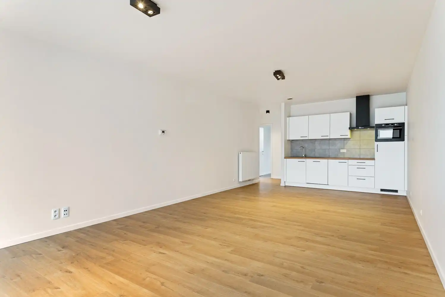 Modern appartement met 2 slaapkamers, terras & autostaanplaats op toplocatie in Lier! foto 6