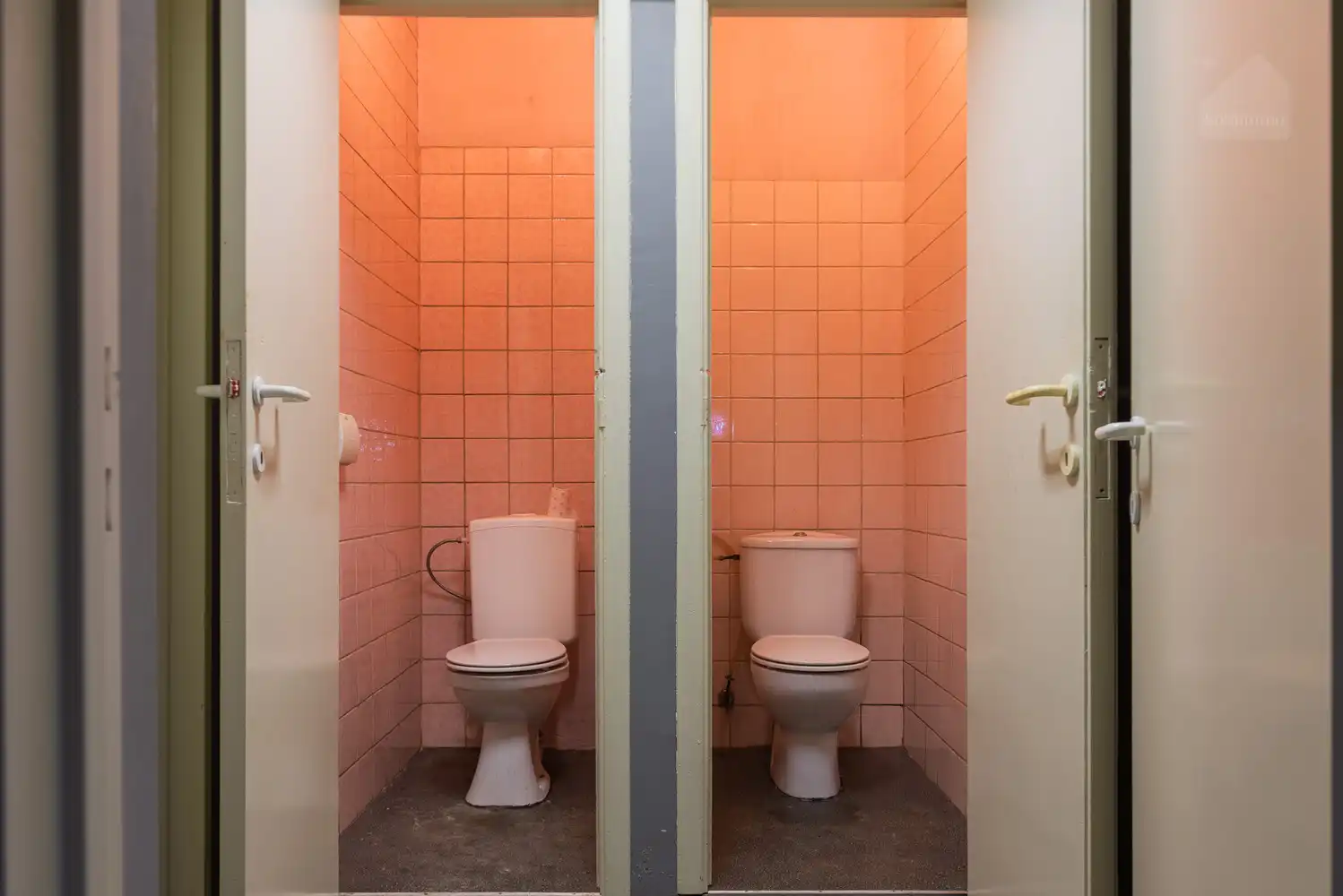 Handelspand/kantoorruimte met magazijn op commerciële toplocatie in Meerhout foto 10