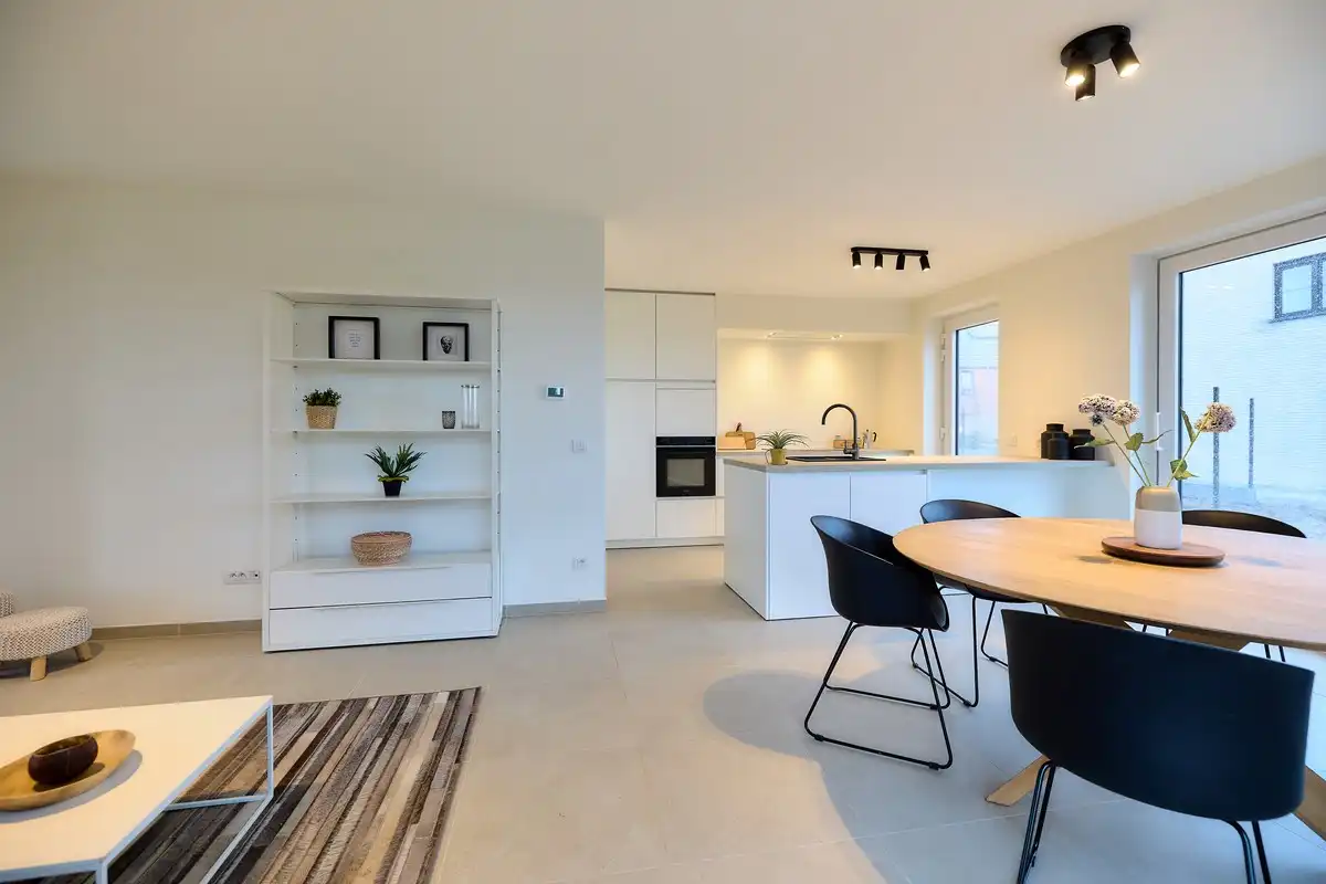 Afgewerkte halfopen nieuwbouwwoning te Roeselare foto 11