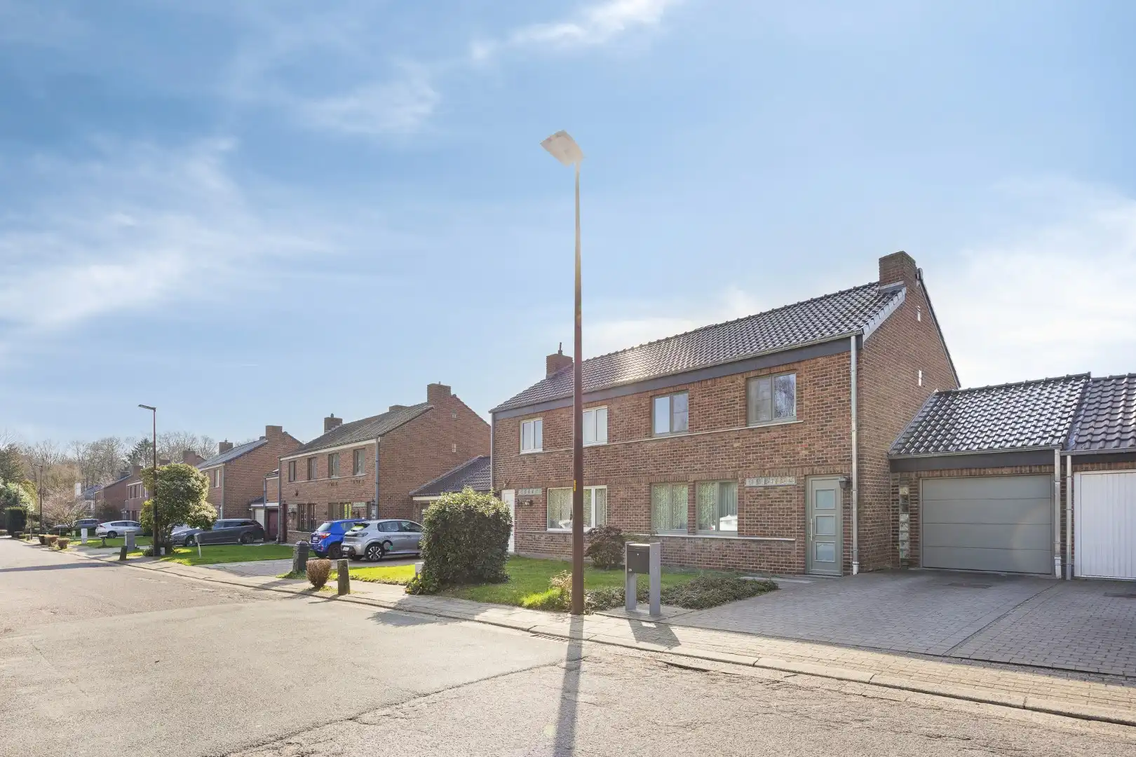 Gerenoveerde halfopen woning met 3 slaapkamers, garage en tuin – 1652 ALSEMBERG foto 3