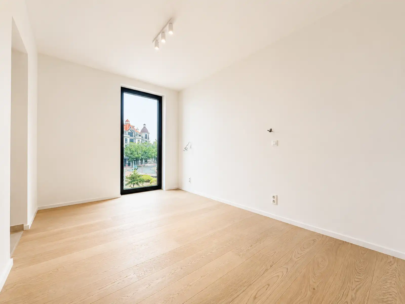 Nieuwbouwappartement met zicht op het Maurice Lippensplein foto 6
