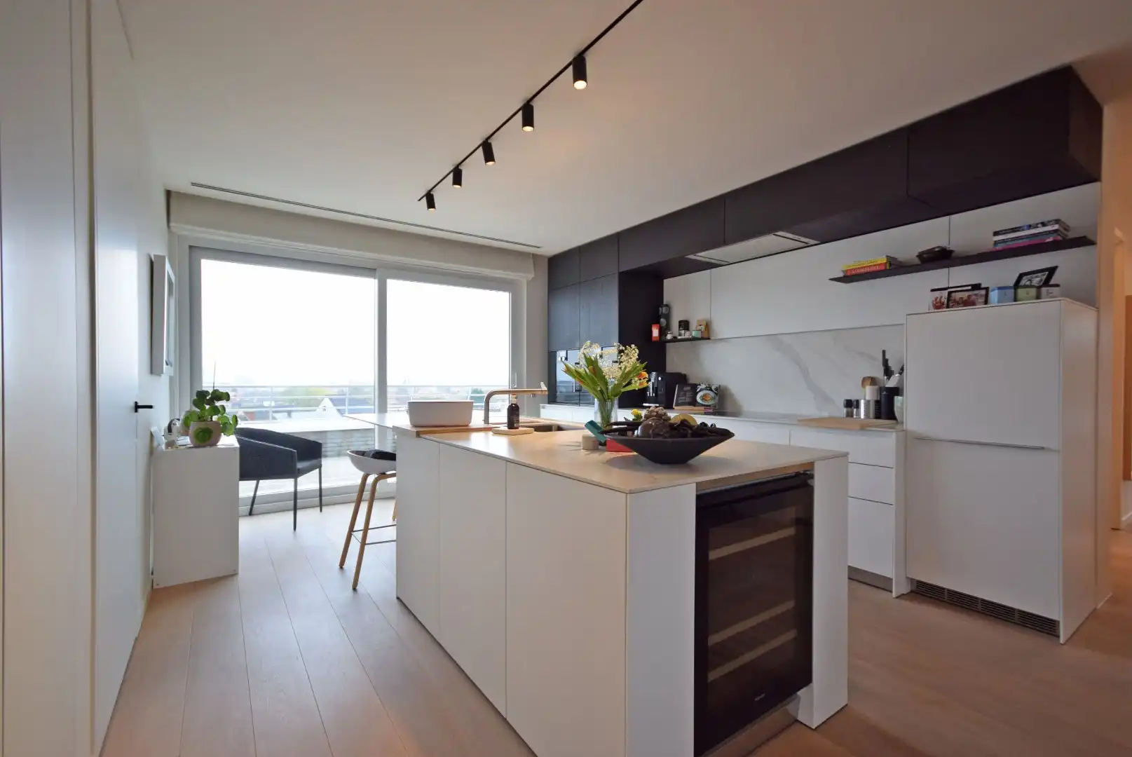 UNIEK EN ZEER HOOGSTAAND AFGEWERKT PENTHOUSE AAN HET STERREBOS foto 7