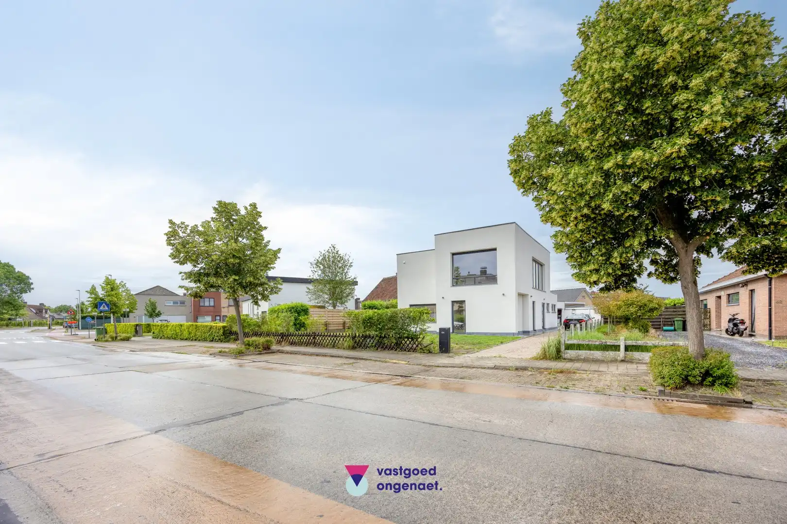 Instapklare, gerenoveerde open bebouwing op toplocatie in Oostakker foto 3