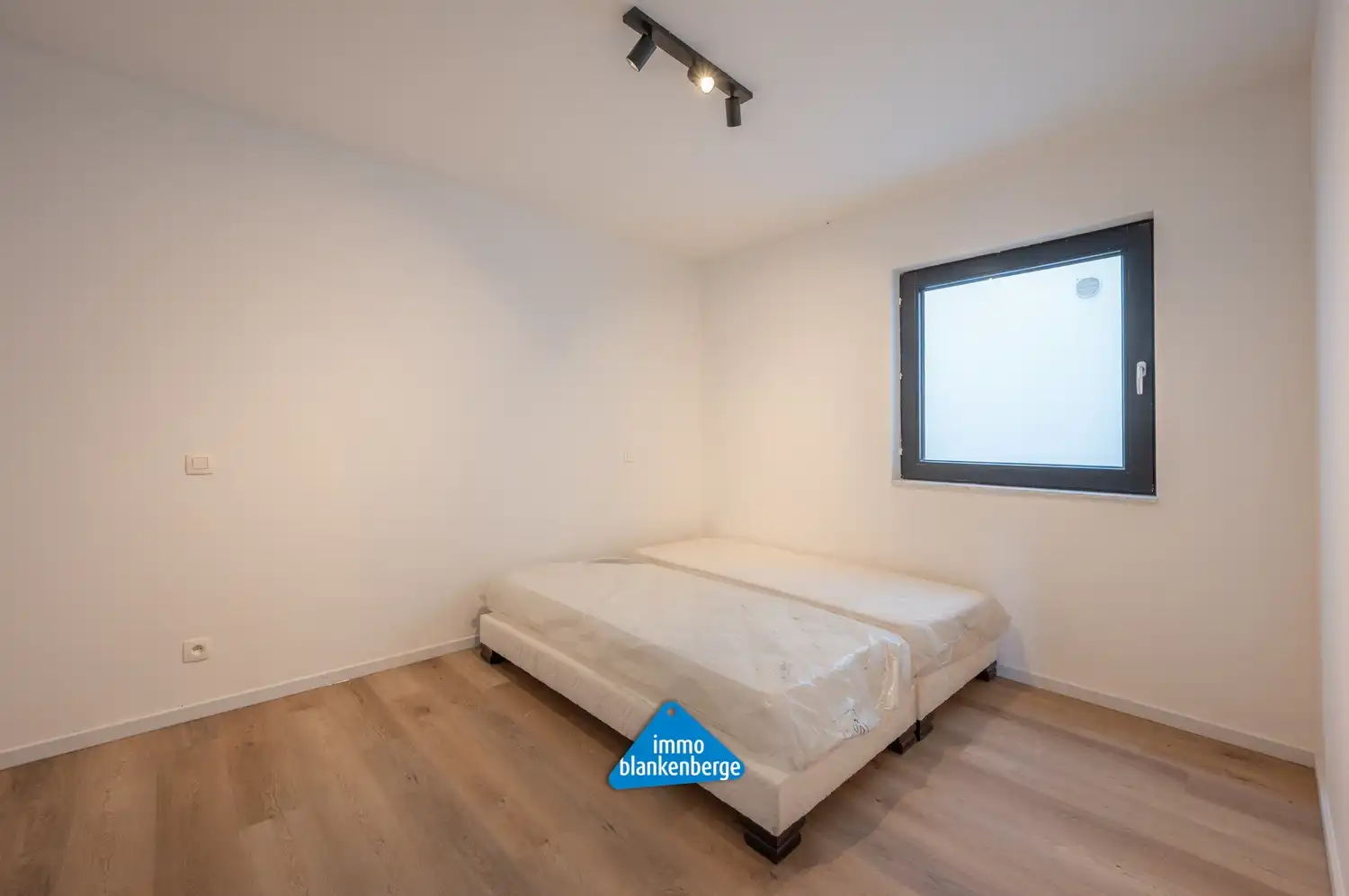 Volledig afgewerkt appartement met 1 slaapkamer foto 6