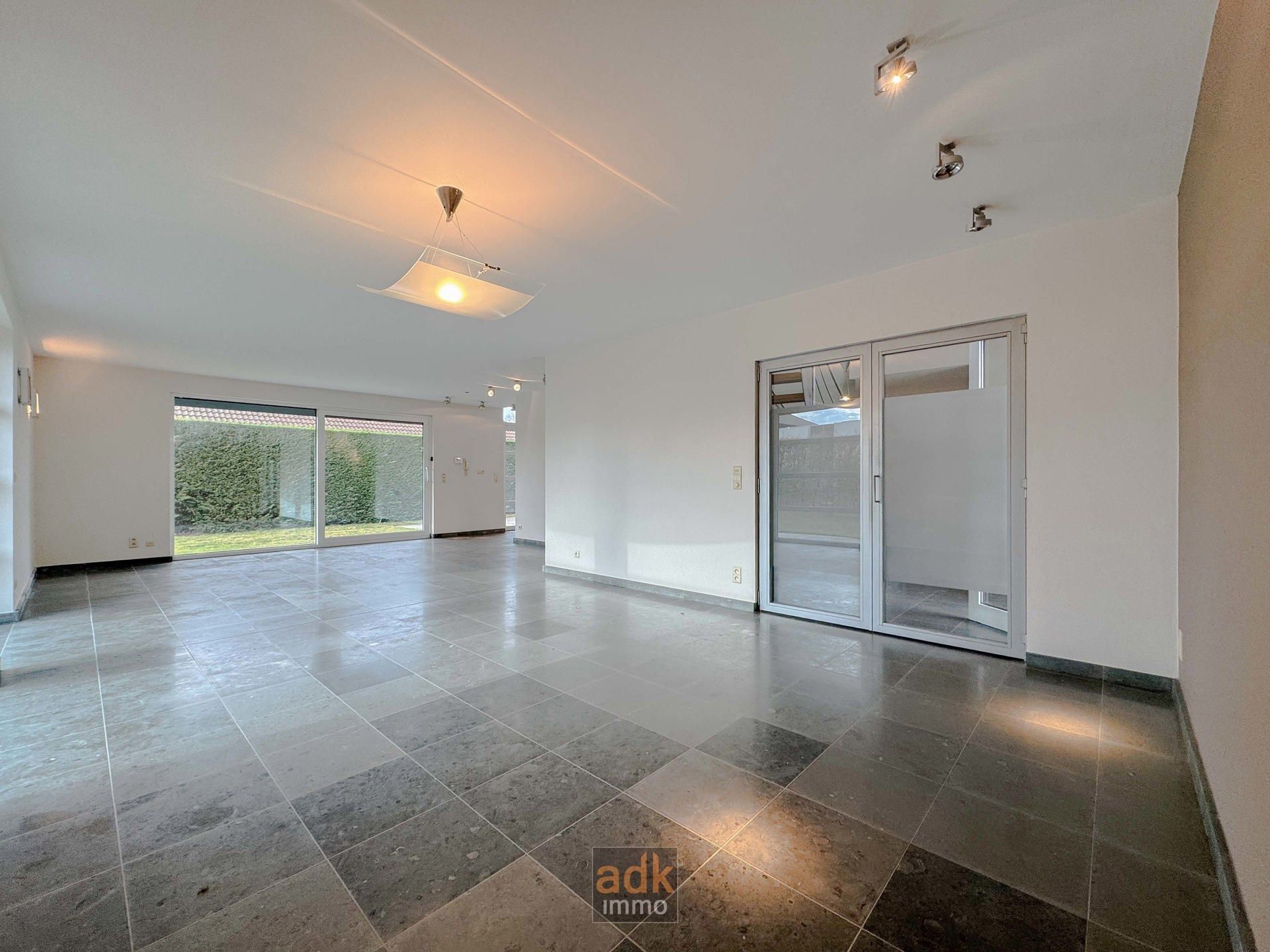 Lichtrijke villa aan de duinen op 908 m² foto 11