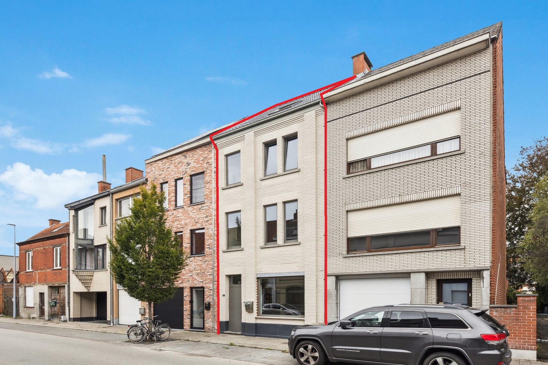 Instapklare woning met commerciële ruimte in het centrum foto 3