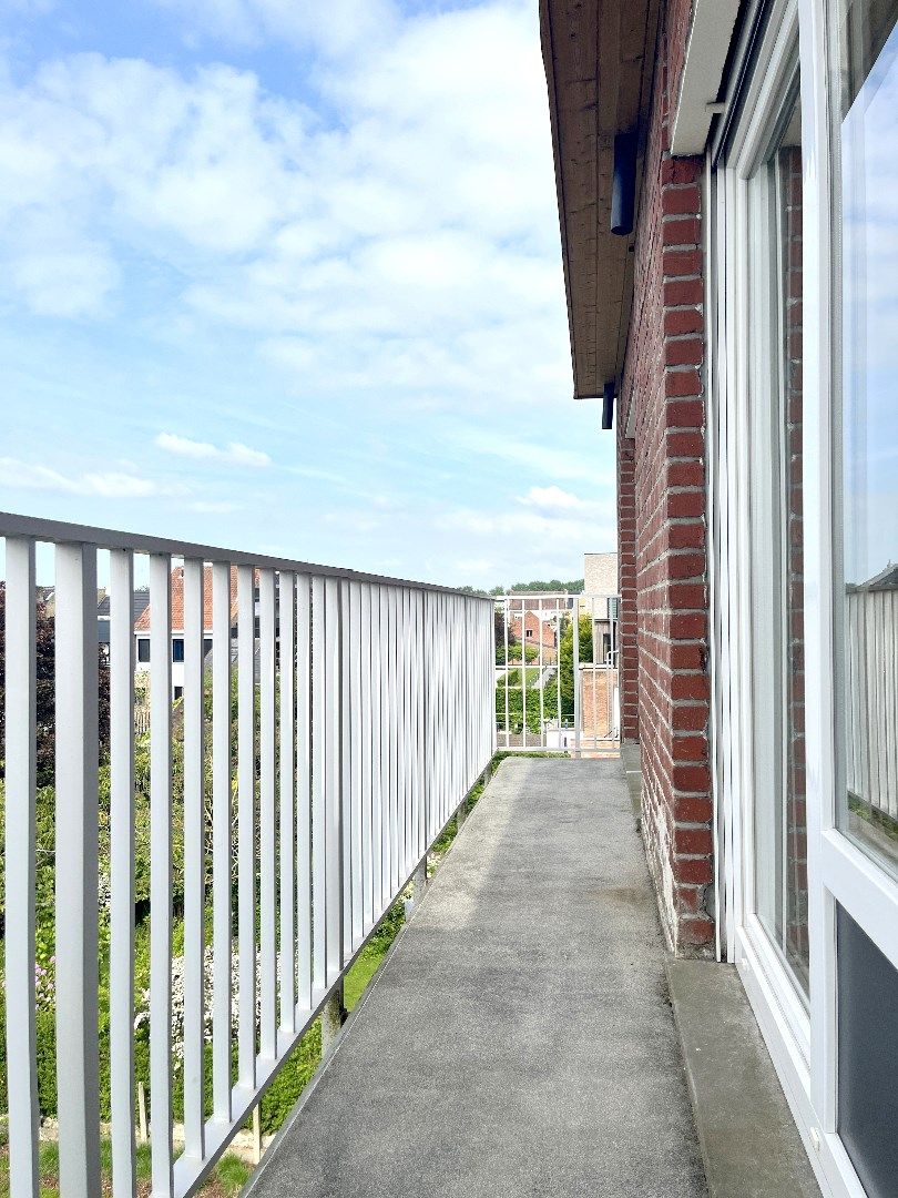 Lichtrijk 3-slpkr appartement met garage foto 23