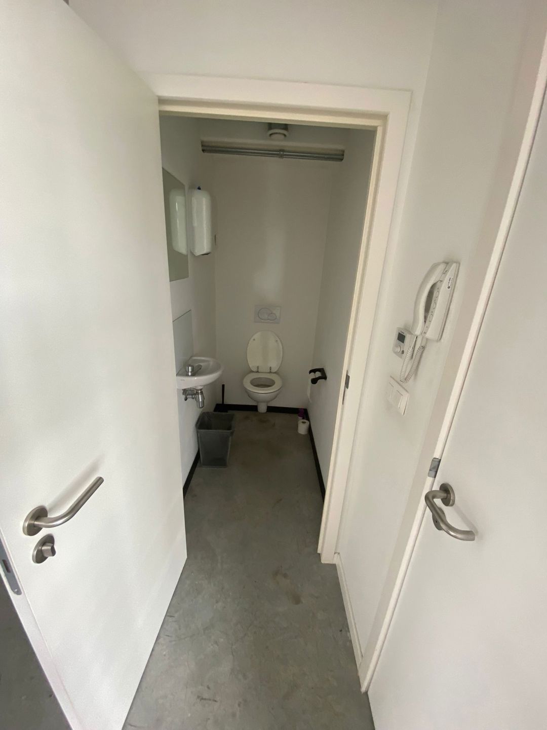 Kantoor/Showroomruimtes te huur Kruibeke foto 6