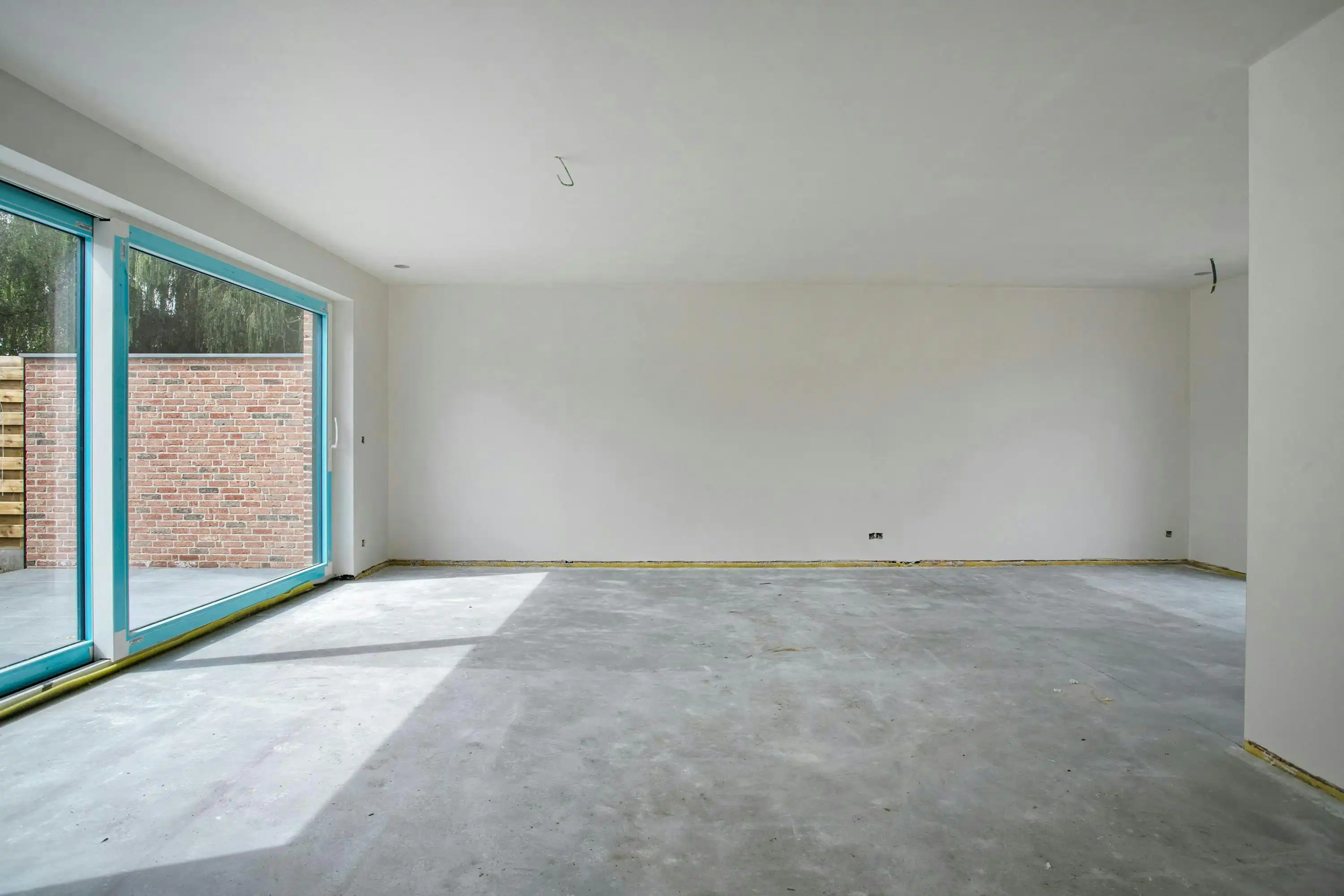 Halfopen nieuwbouwwoning te koop met 3 kamers, oprit en tuin foto 7