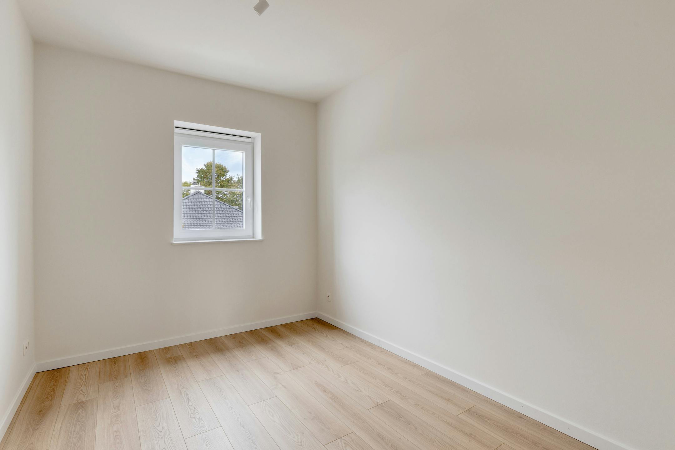 Volledig afgewerkt huis met 3 slaapkamers en tuin in Izegem foto 9