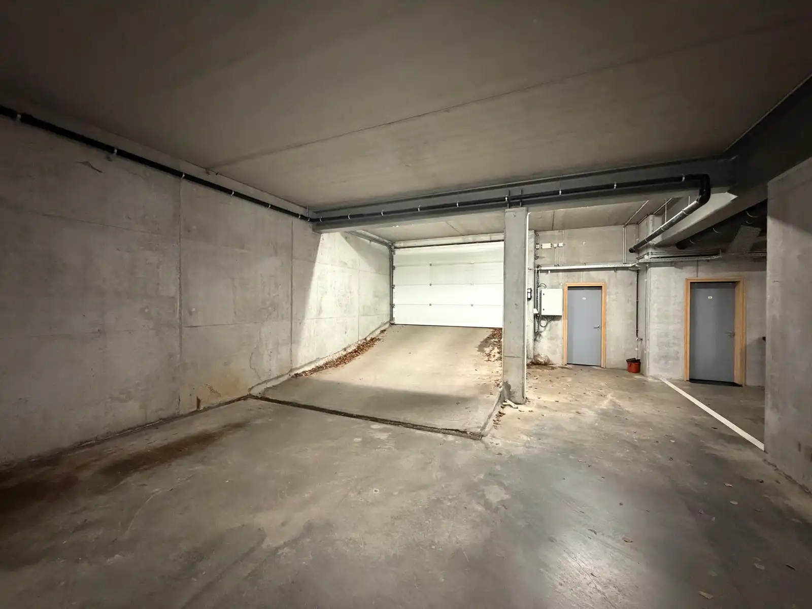 Instapklaar appartement met terras en staanplaats nabij centrum Aalst. foto 19