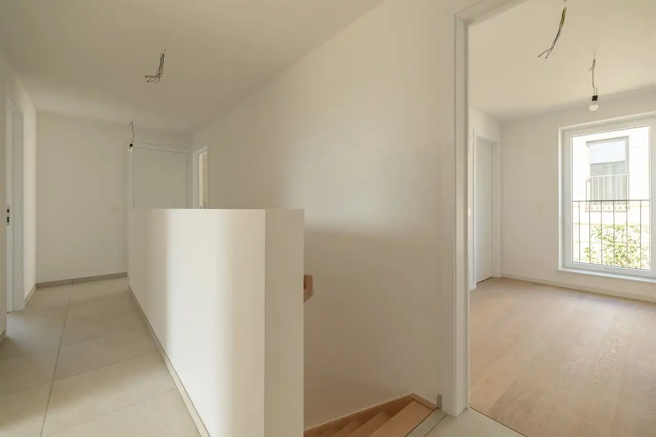 Instapklare nieuwbouwwoning met 4 slaapkamers, 2 badkamers en E-peil 9 foto 26
