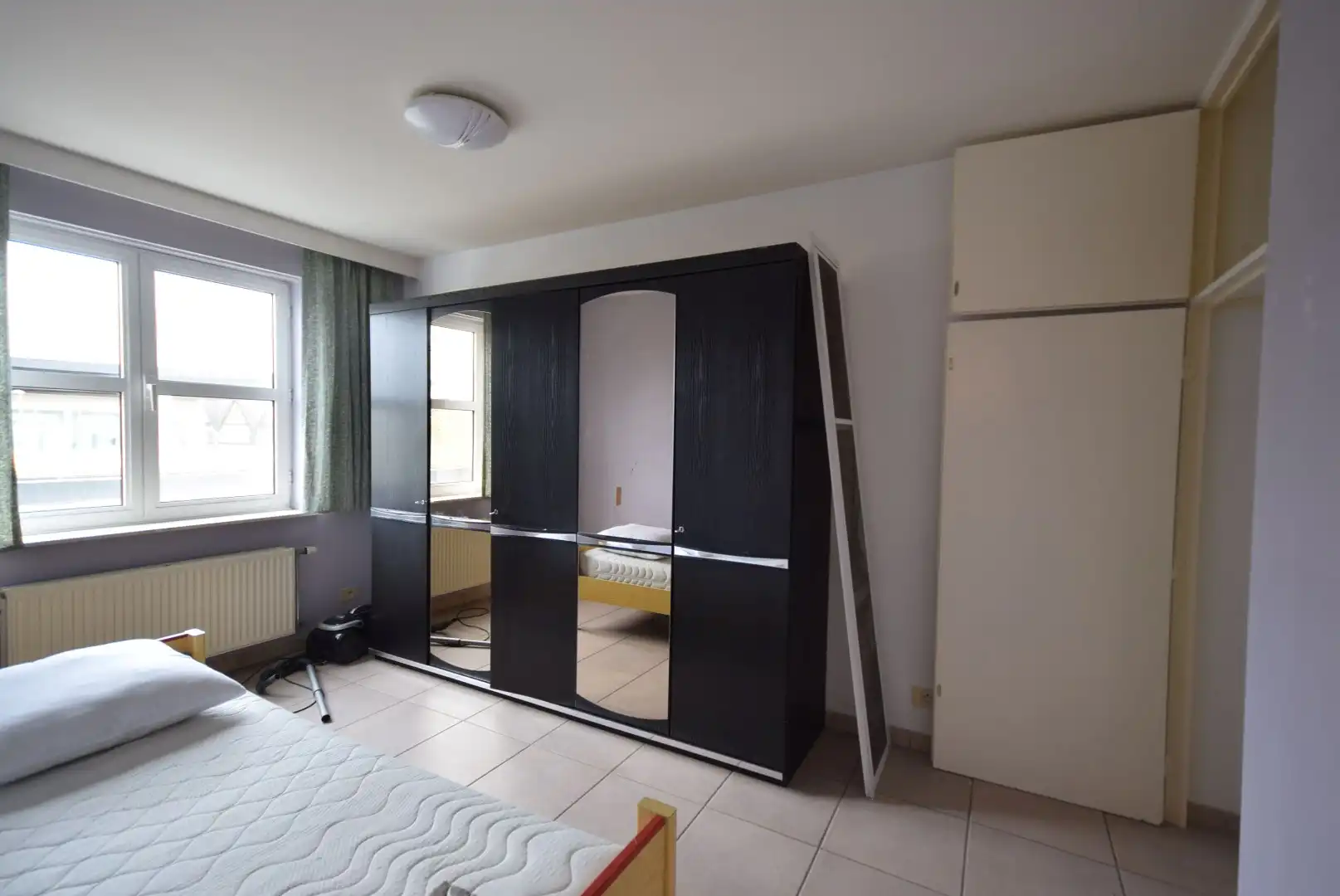 Ruim appartement met 2 slaapkamers en terras in residentie Helminge foto 6