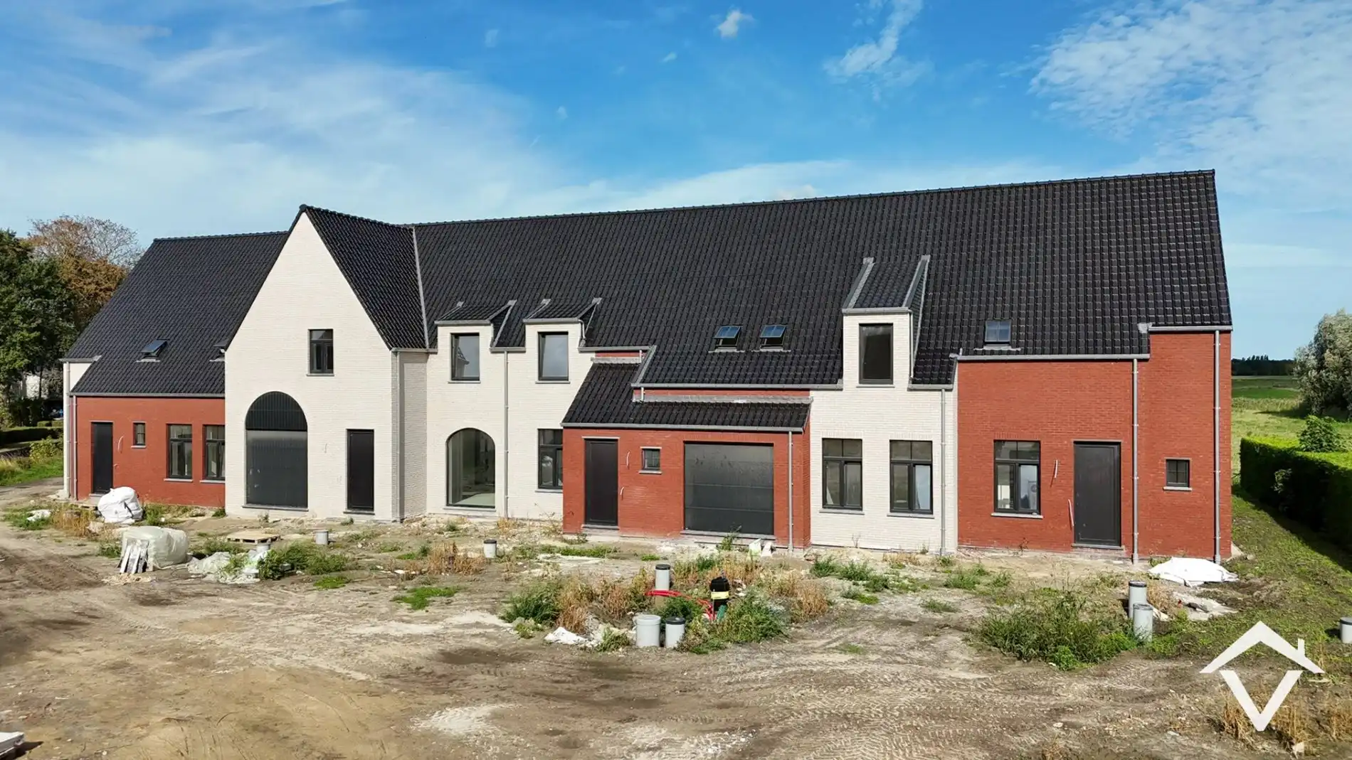 Nieuwbouwwoning met 3 slaapkamers en garage  te Westkerke foto {{pictureIndex}}