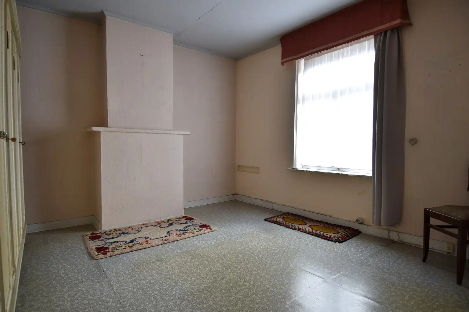 Rustig gelegen gezinswoning met 4 slaapkamers, garage en tuin te koop in Gullegem foto 14