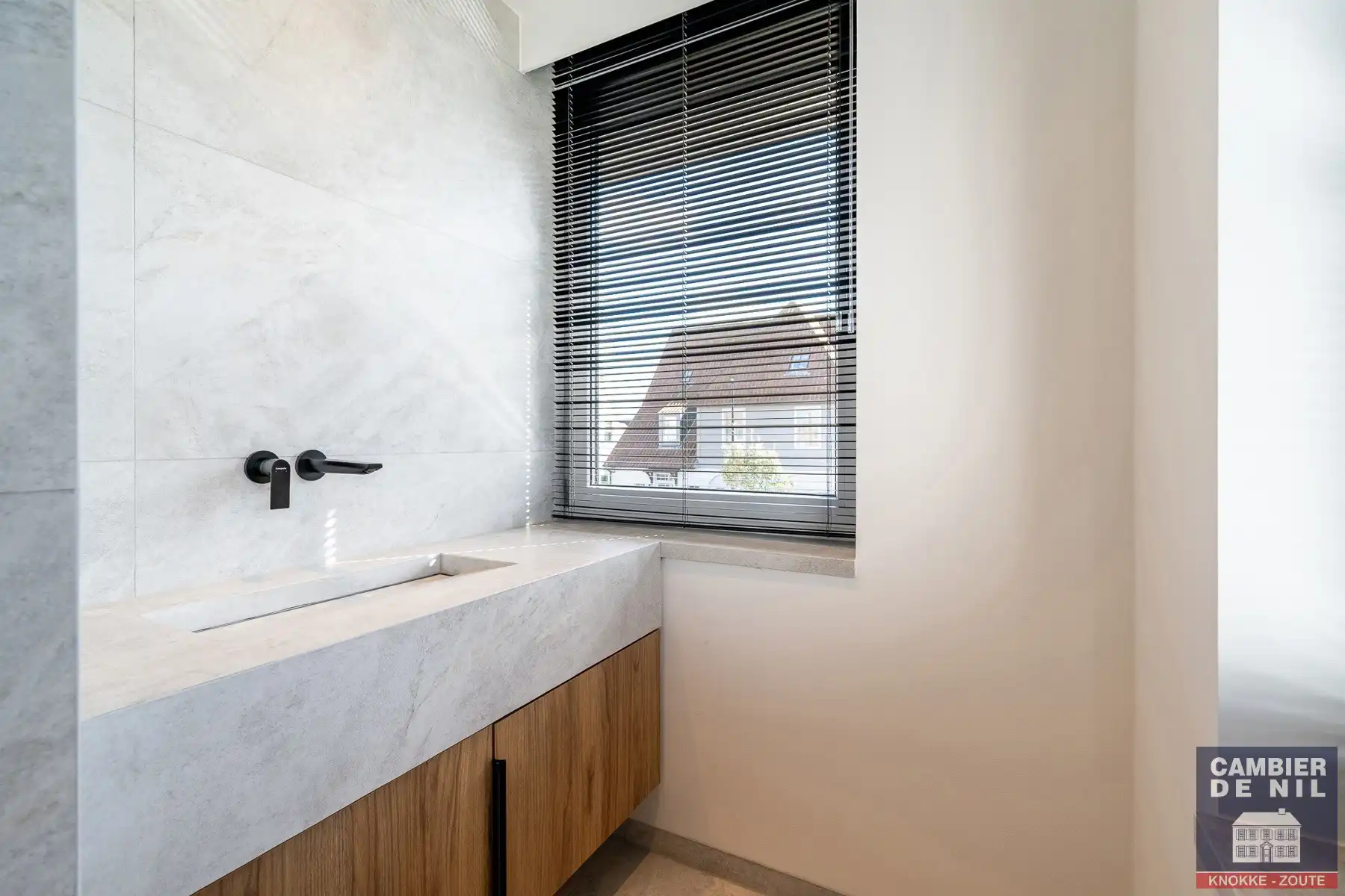 Prachtige ongemeubelde nieuwbouwwoning nabij het centrum van Knokke, gelegen in het rustige Izabellapolder. foto 26