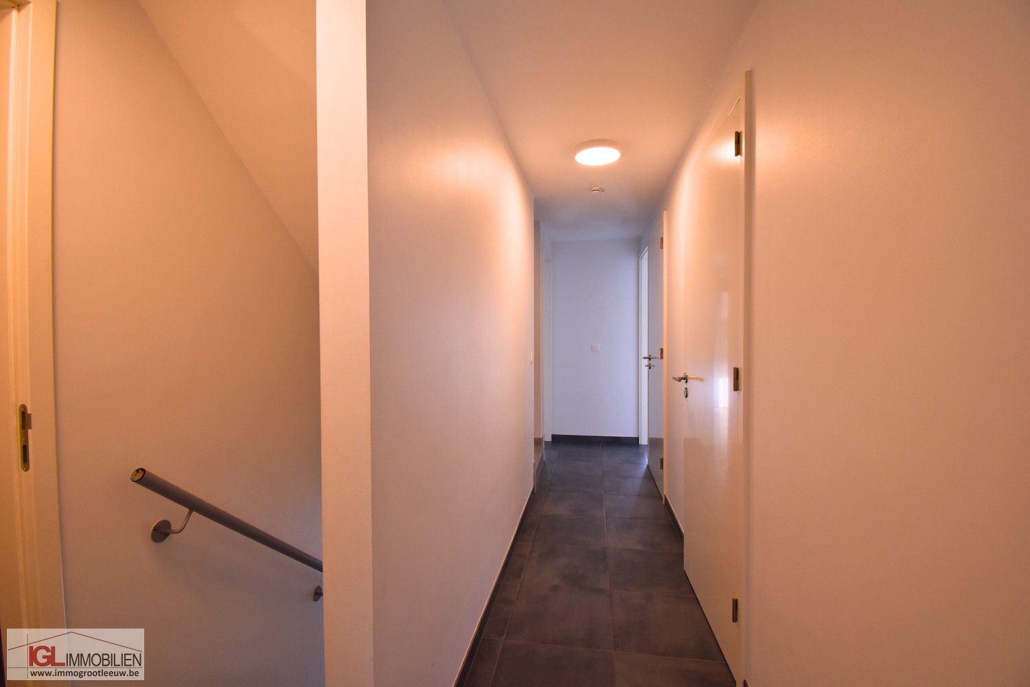 Triplex nieuwbouwappartement met 4 slaapkamers en garage foto 8