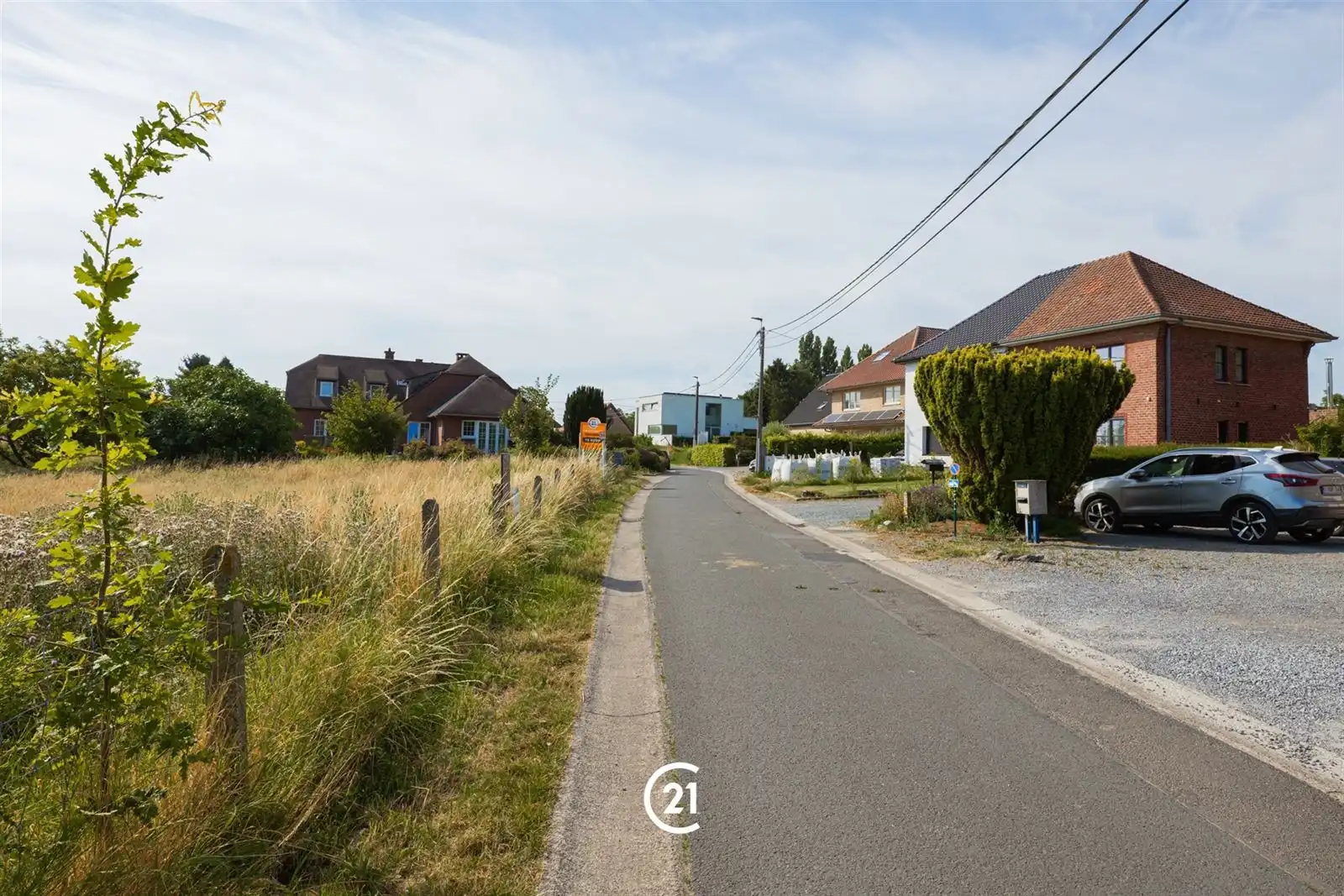 Voor wie op zoek is naar ruimte, rust en een uitstekende ligging is dit een unieke kans. foto 6