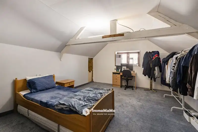 HALFOPEN BEBOUWING MET GROTE TUIN TE KOOP IN STEKENE foto 17